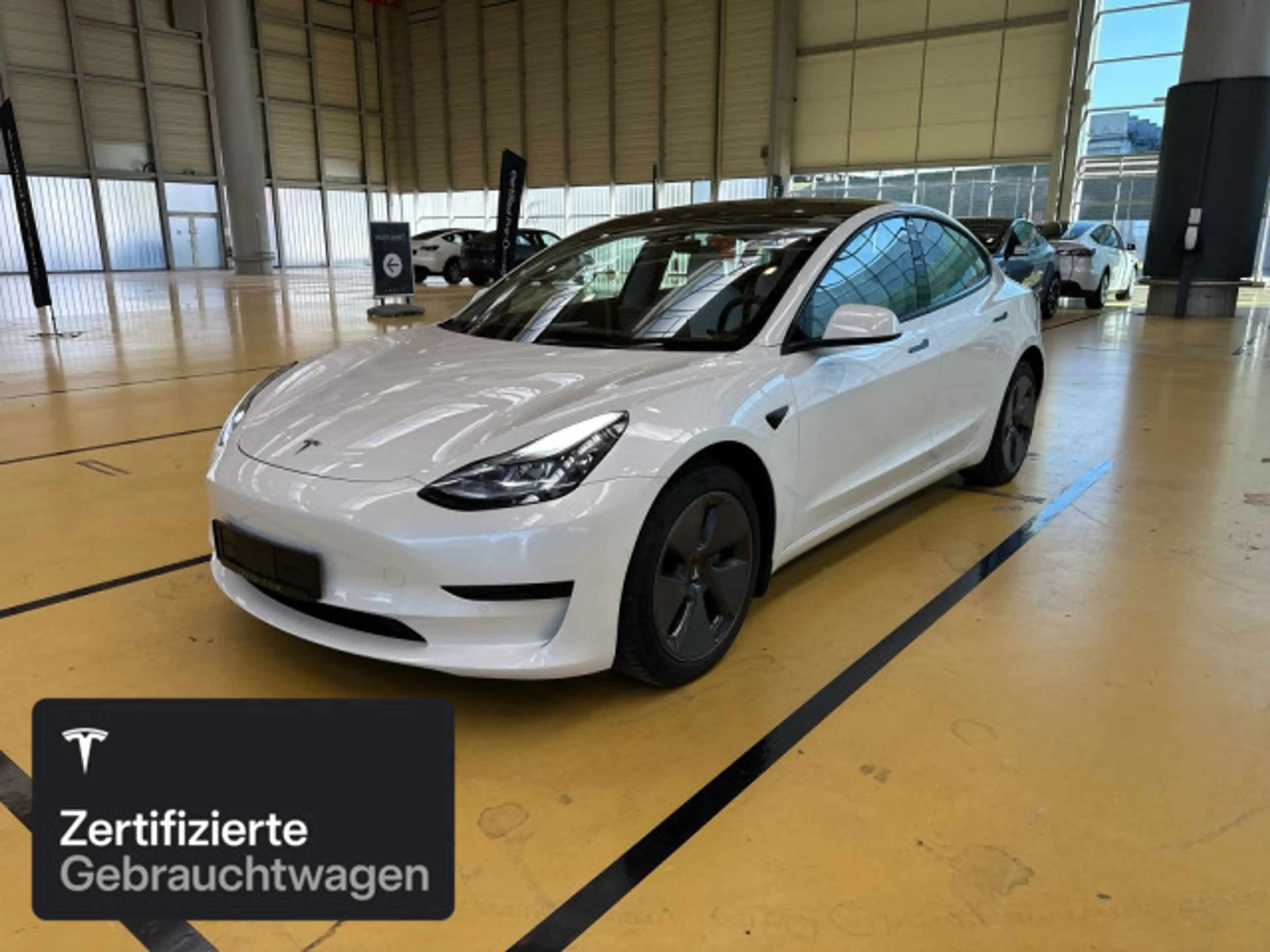 Tesla Model 3 Rear-Wheel Drive — photo 2