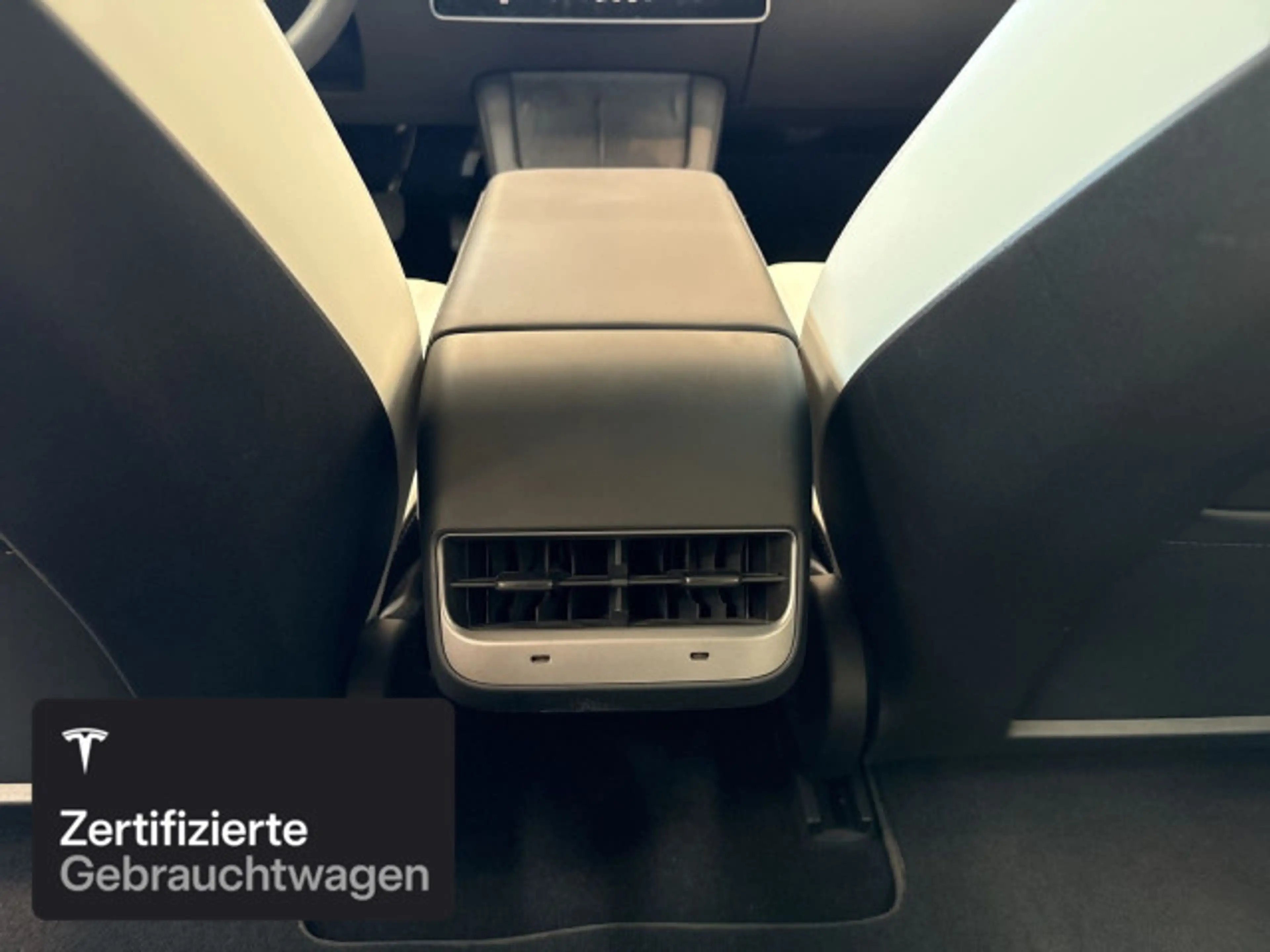 Tesla Model 3 Rear-Wheel Drive — photo 13