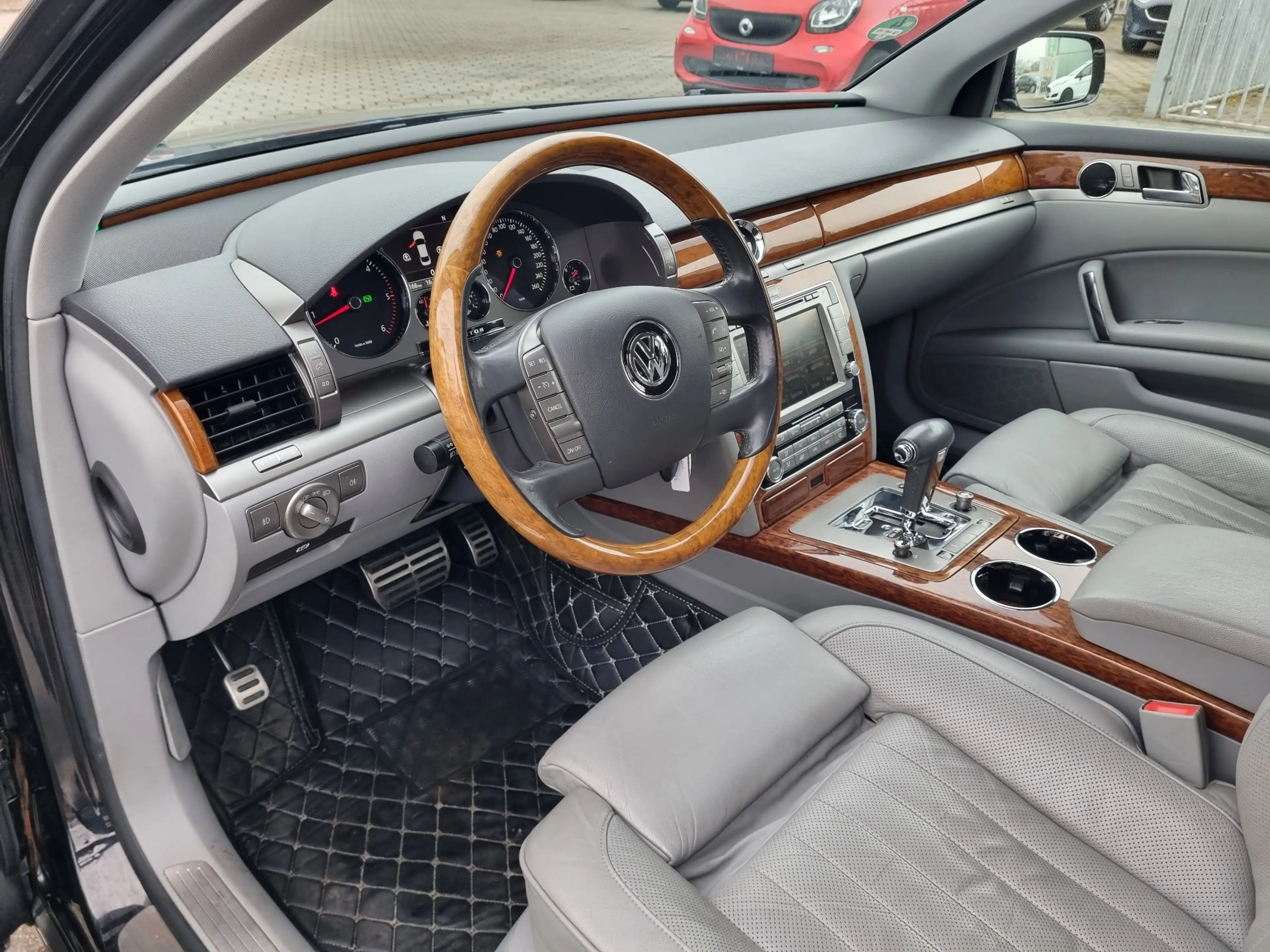 Volkswagen Phaeton 3.0 V6 TDI DPF 4MOTION"Leder"Navi"Xenon"8-fach ber — photo 9