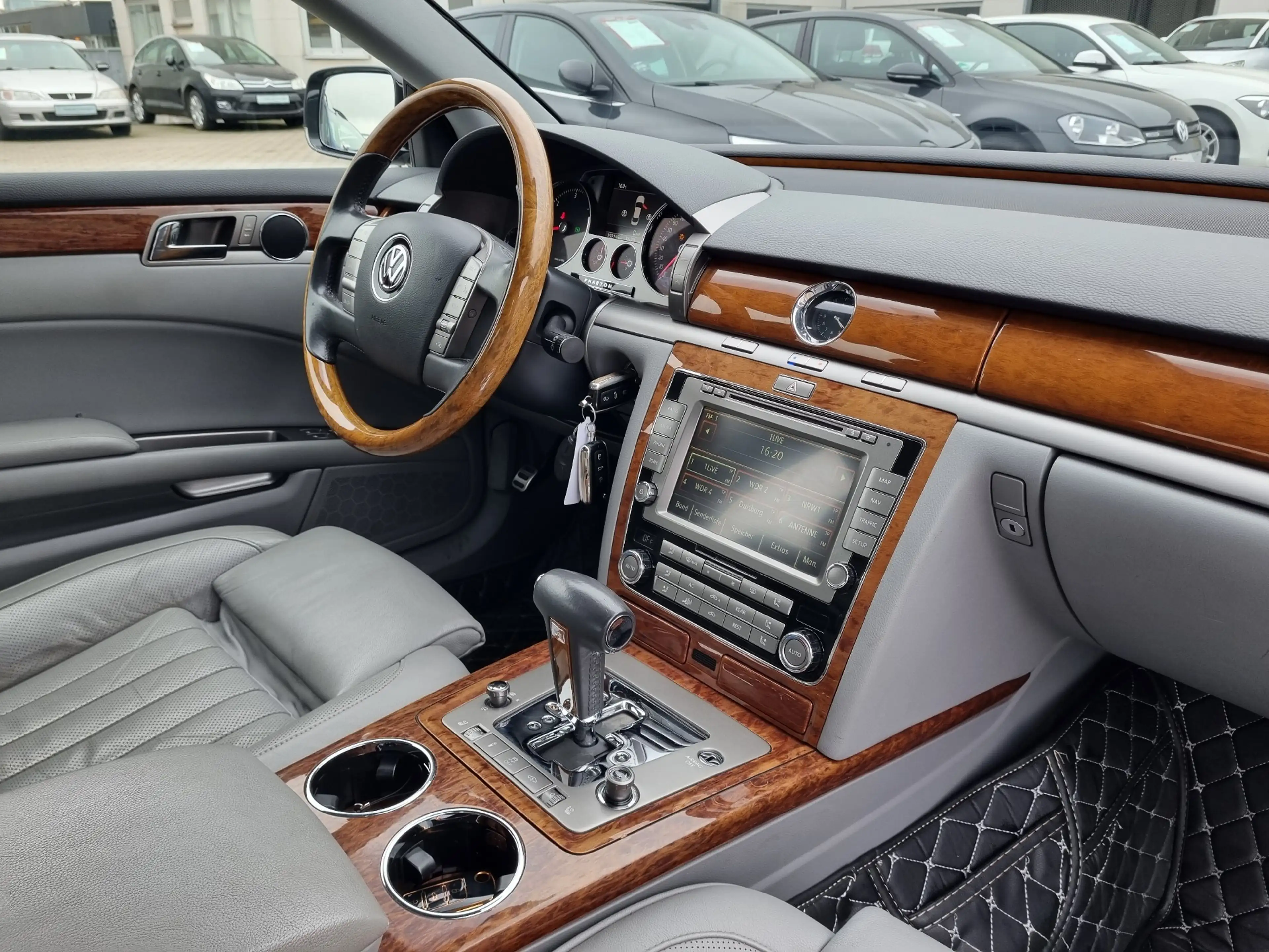 Volkswagen Phaeton 3.0 V6 TDI DPF 4MOTION"Leder"Navi"Xenon"8-fach ber — photo 6