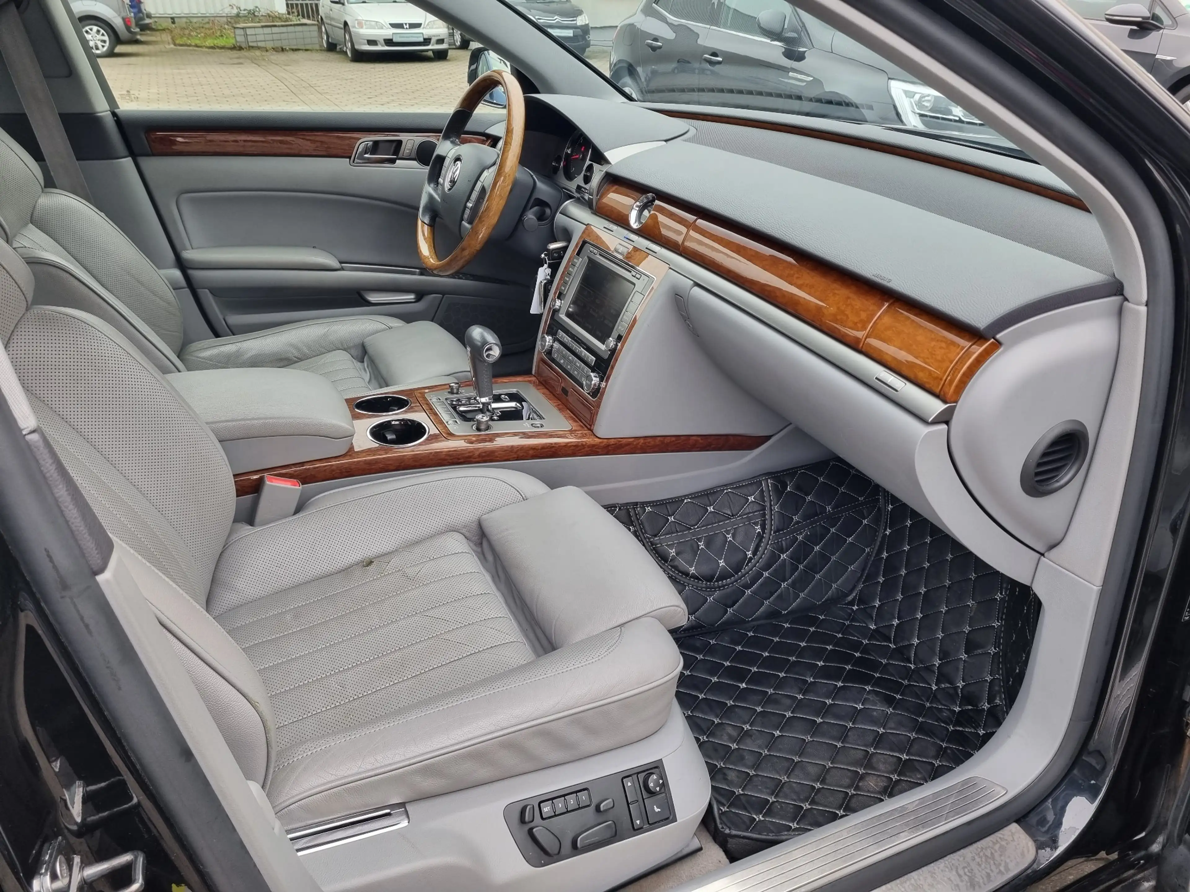 Volkswagen Phaeton 3.0 V6 TDI DPF 4MOTION"Leder"Navi"Xenon"8-fach ber — photo 5