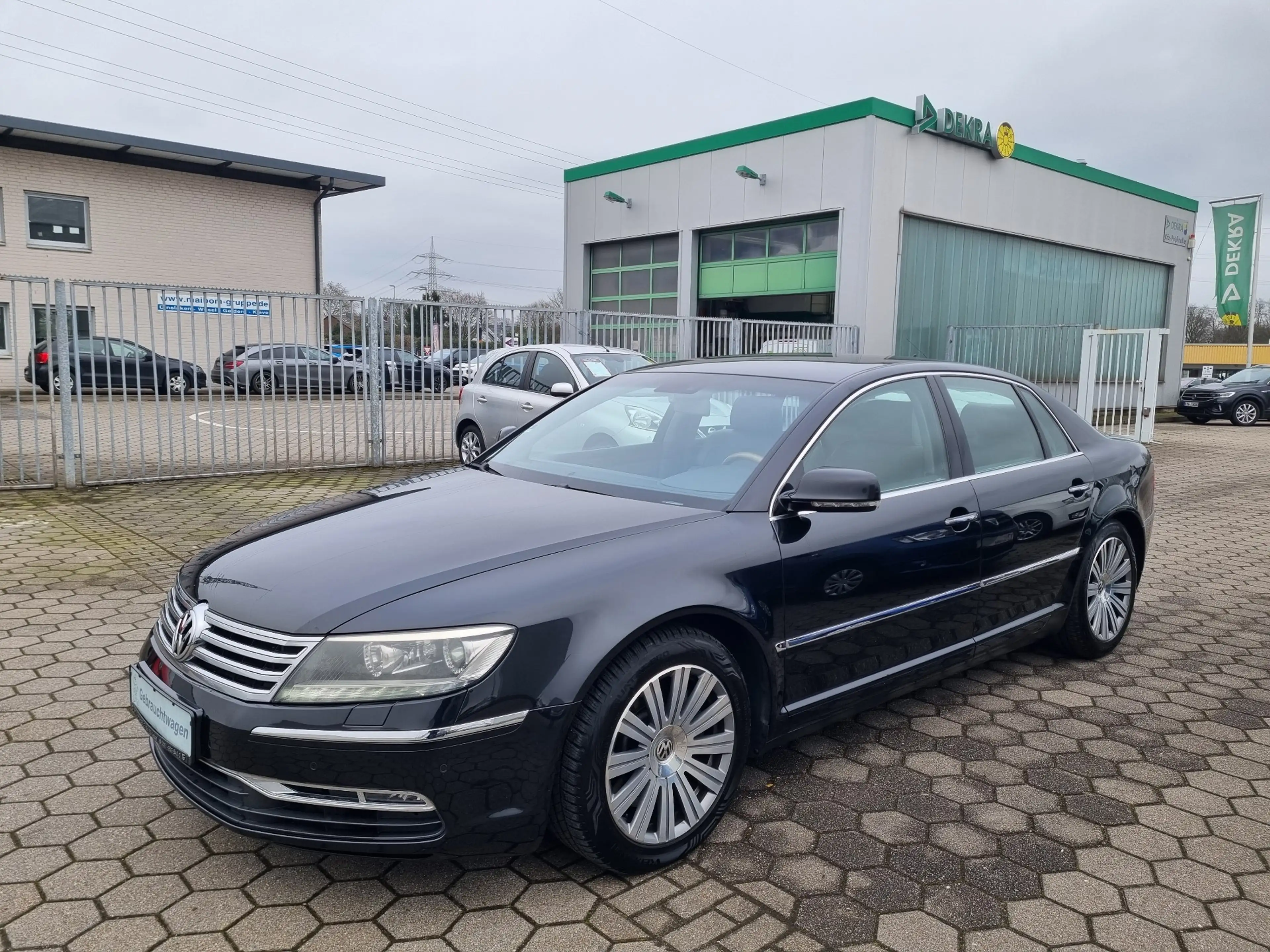 Volkswagen Phaeton 3.0 V6 TDI DPF 4MOTION"Leder"Navi"Xenon"8-fach ber