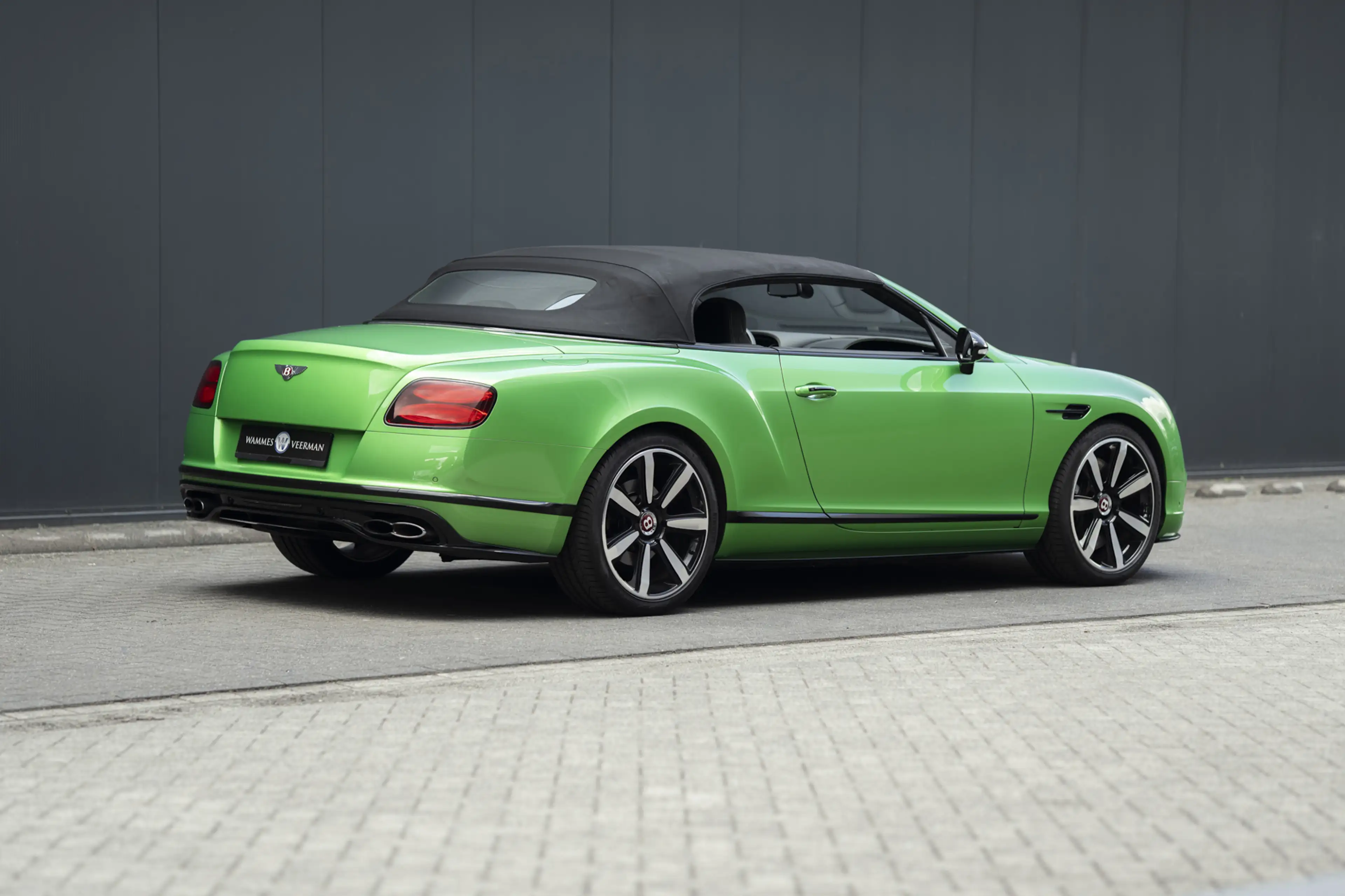 Bentley Continental GTC 4.0 V8S — photo 12
