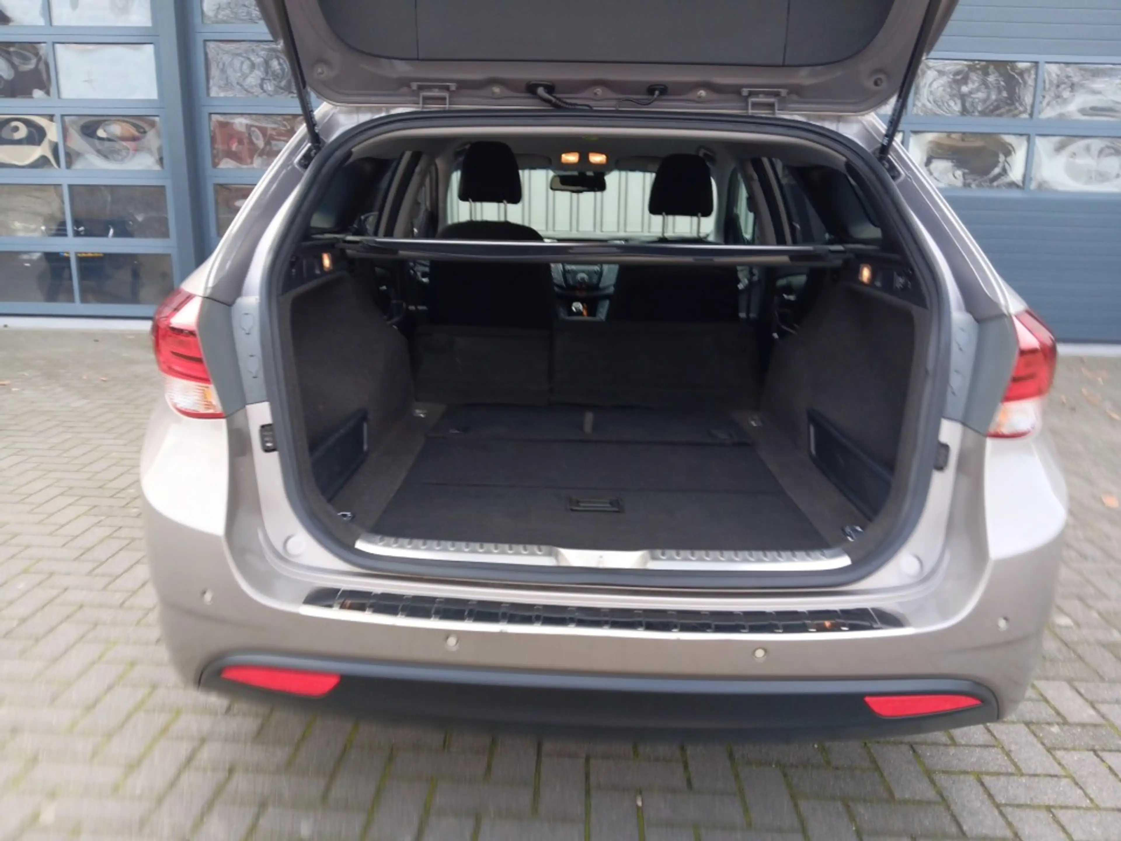 Hyundai i40 Wagon 1.6 GDI Business Edition  Cruise/Clima PDC v — photo 11