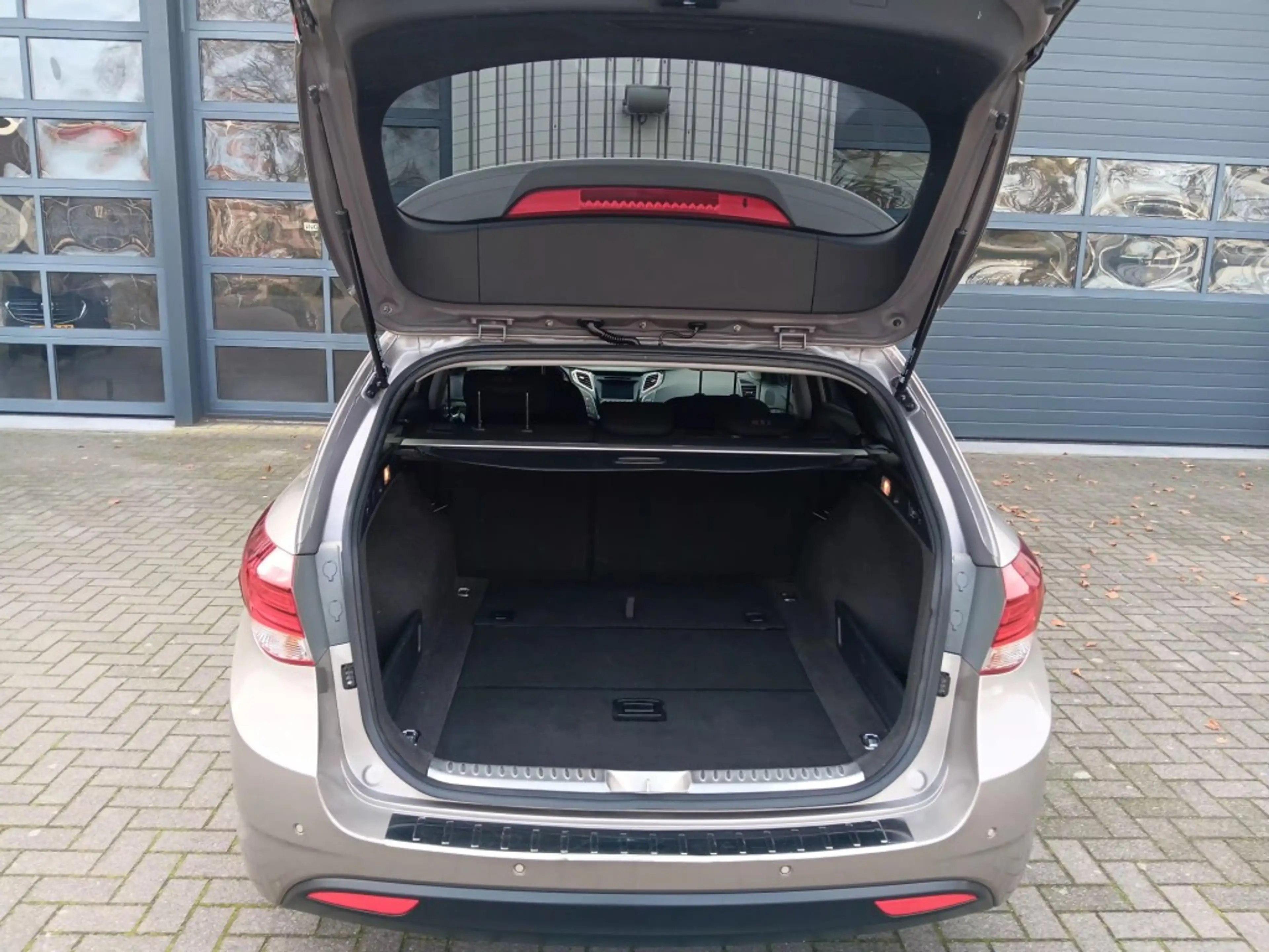Hyundai i40 Wagon 1.6 GDI Business Edition  Cruise/Clima PDC v — photo 10