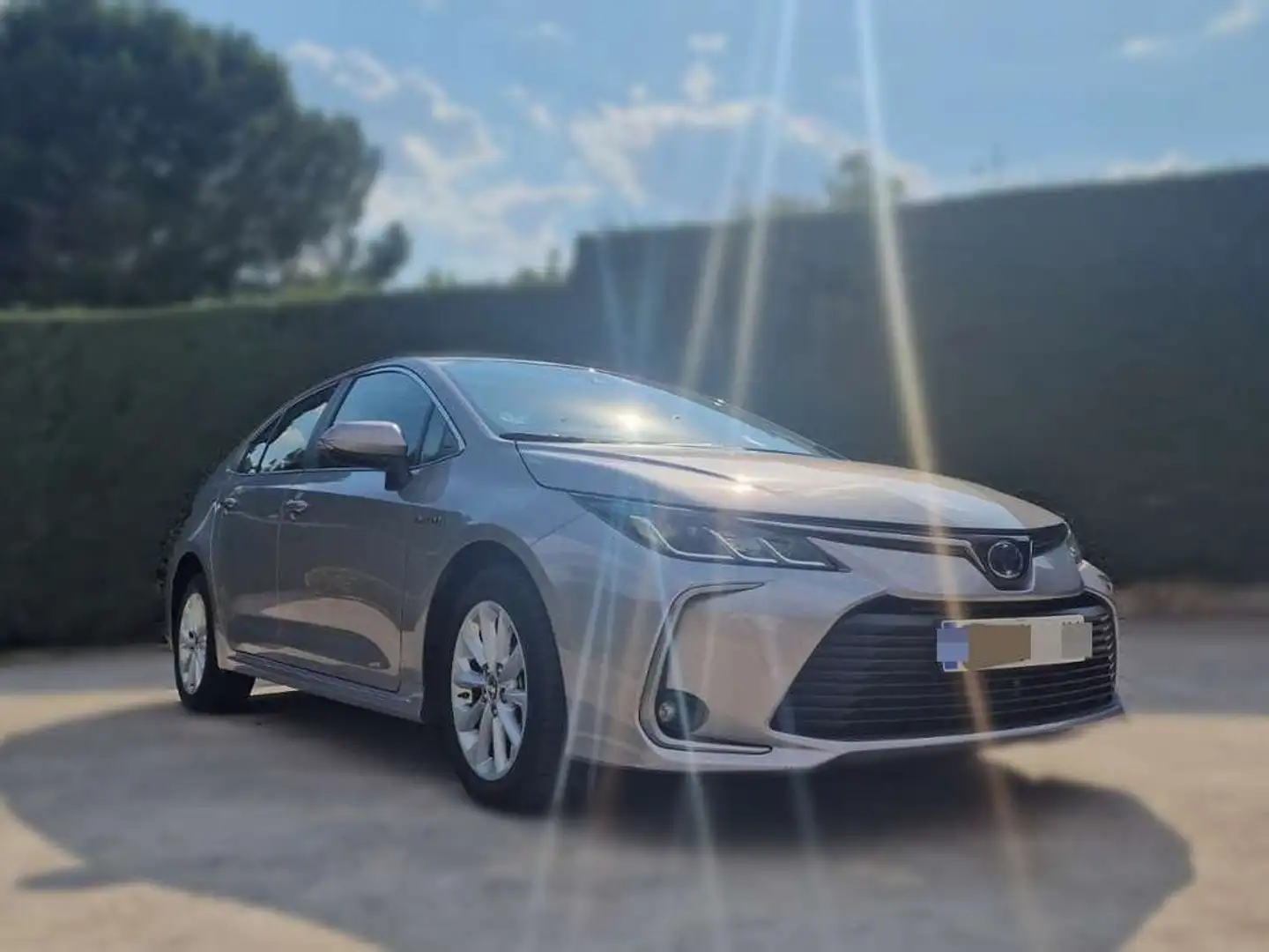 Toyota Corolla 1.8 125H ACTIVE TECH E-CVT SEDAN Gris - 2