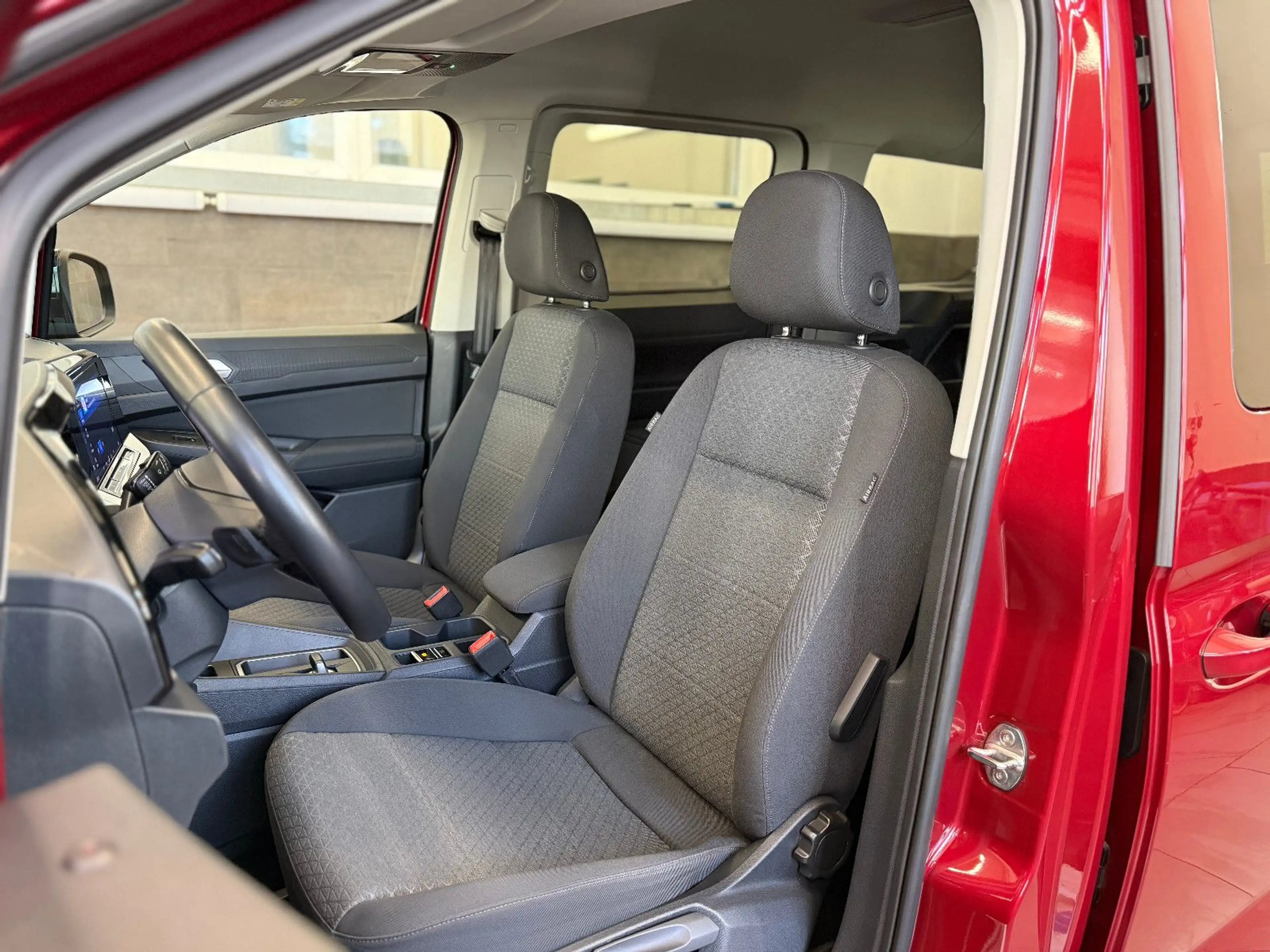 Ford Grand Tourneo 5 J. Garantie 7 Sitze NAVI AHK ACC — photo 3