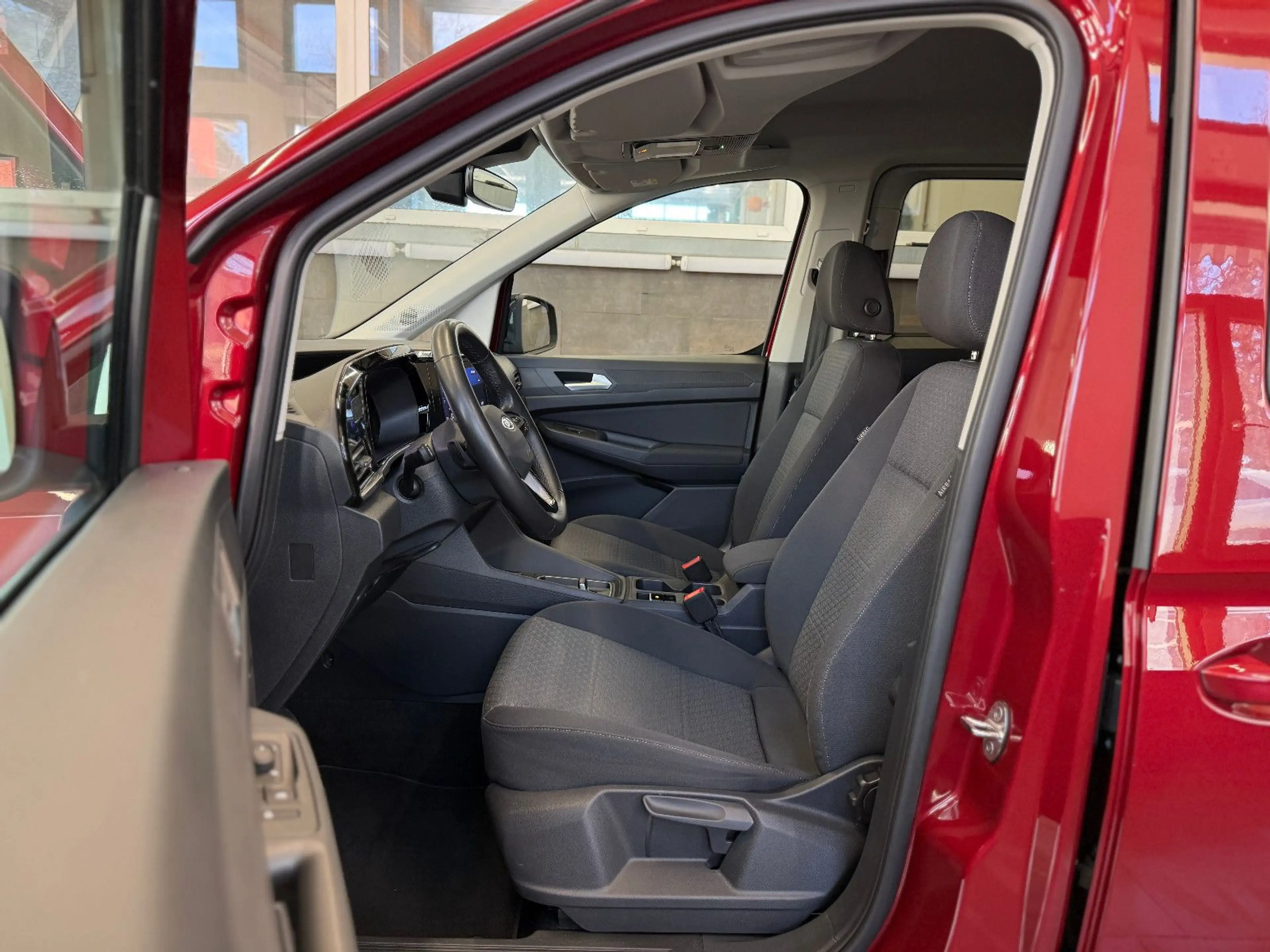 Ford Grand Tourneo 5 J. Garantie 7 Sitze NAVI AHK ACC — photo 2