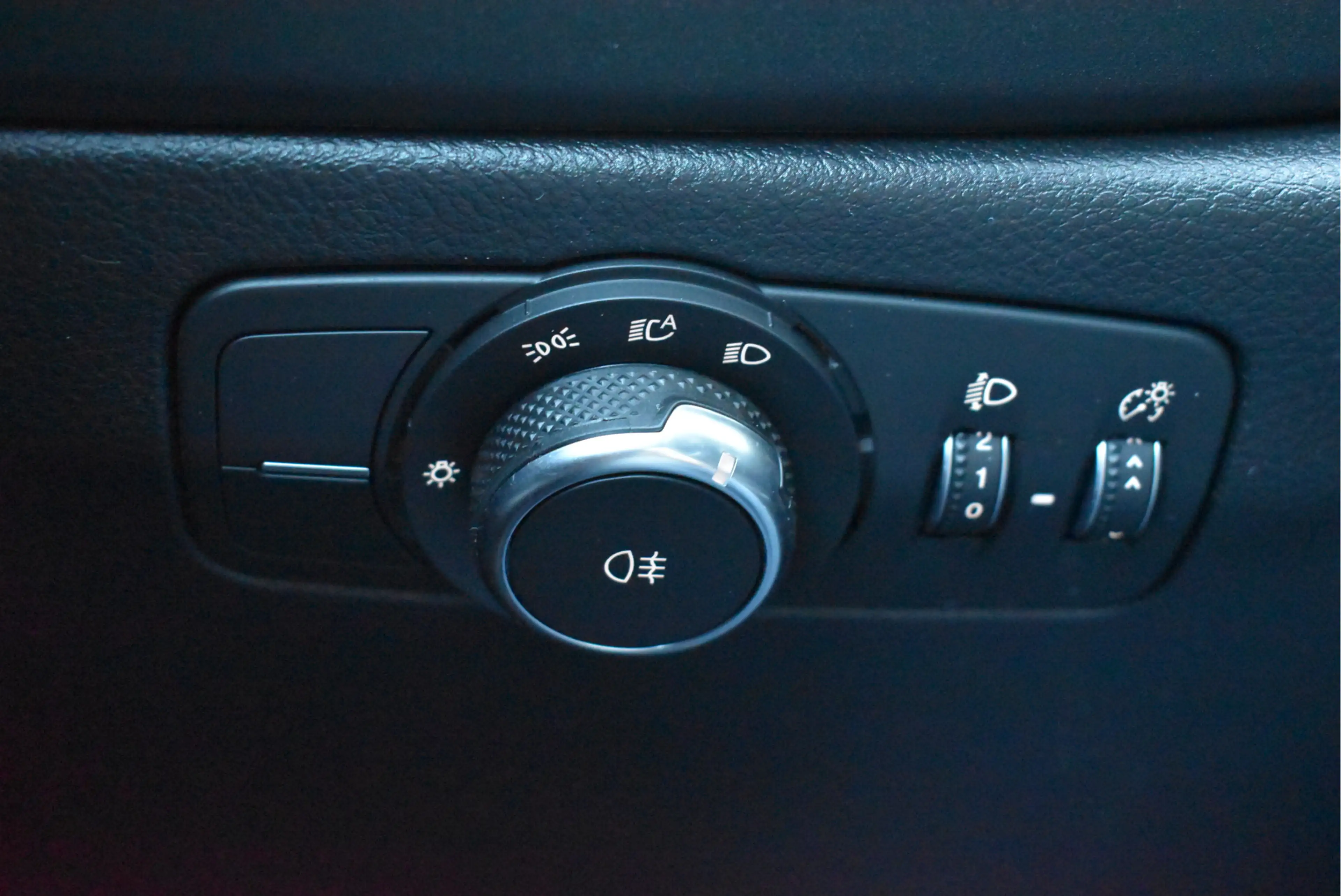Alfa Romeo Tonale 1.5T Hybrid Super Cruise control, Carplay — photo 30