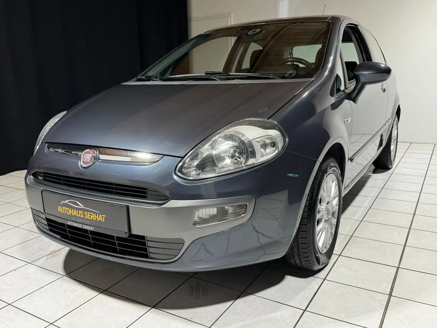 Fiat Punto Evo 1.4 Dynamic *TÜV/AU 02-2027* Grau - 1