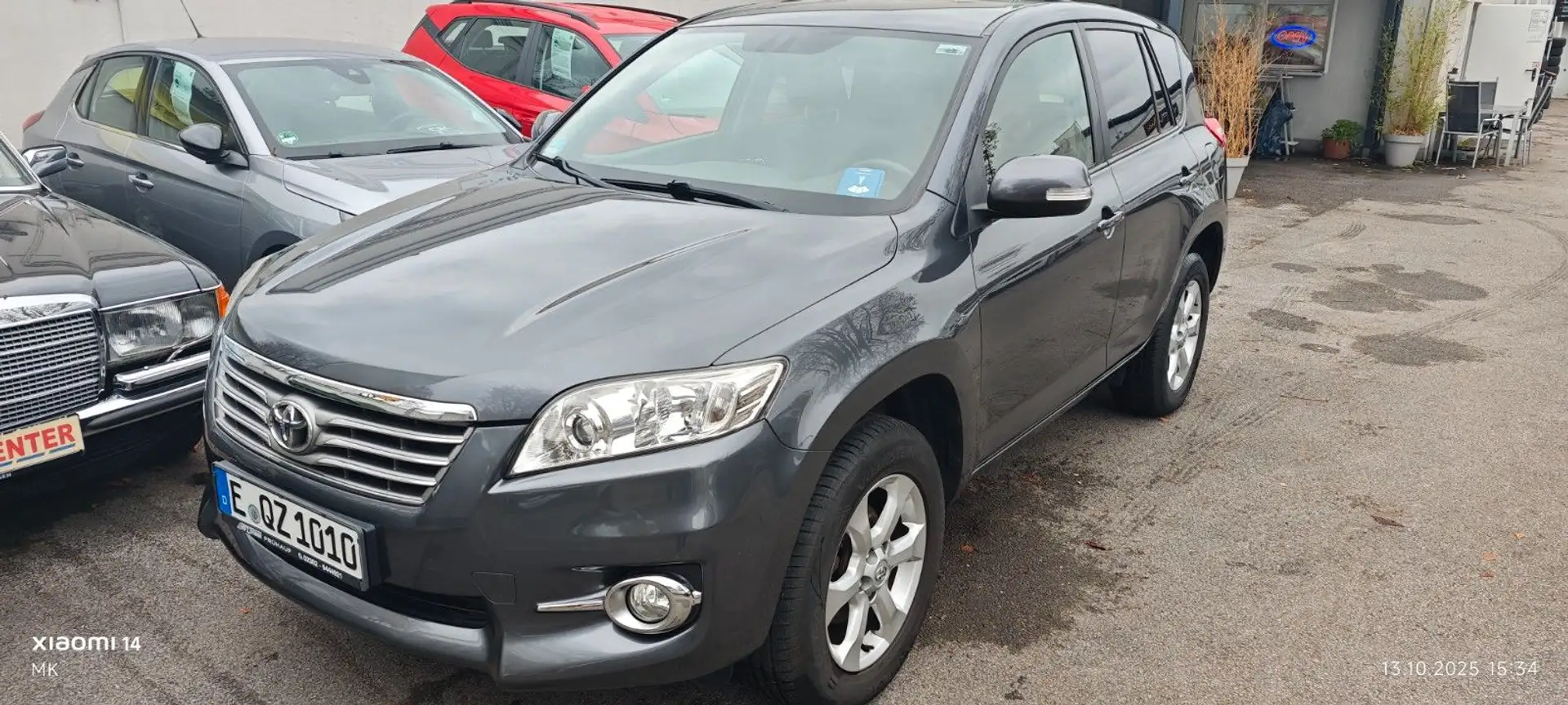 Toyota RAV 4 RAV4 Life Grau - 1