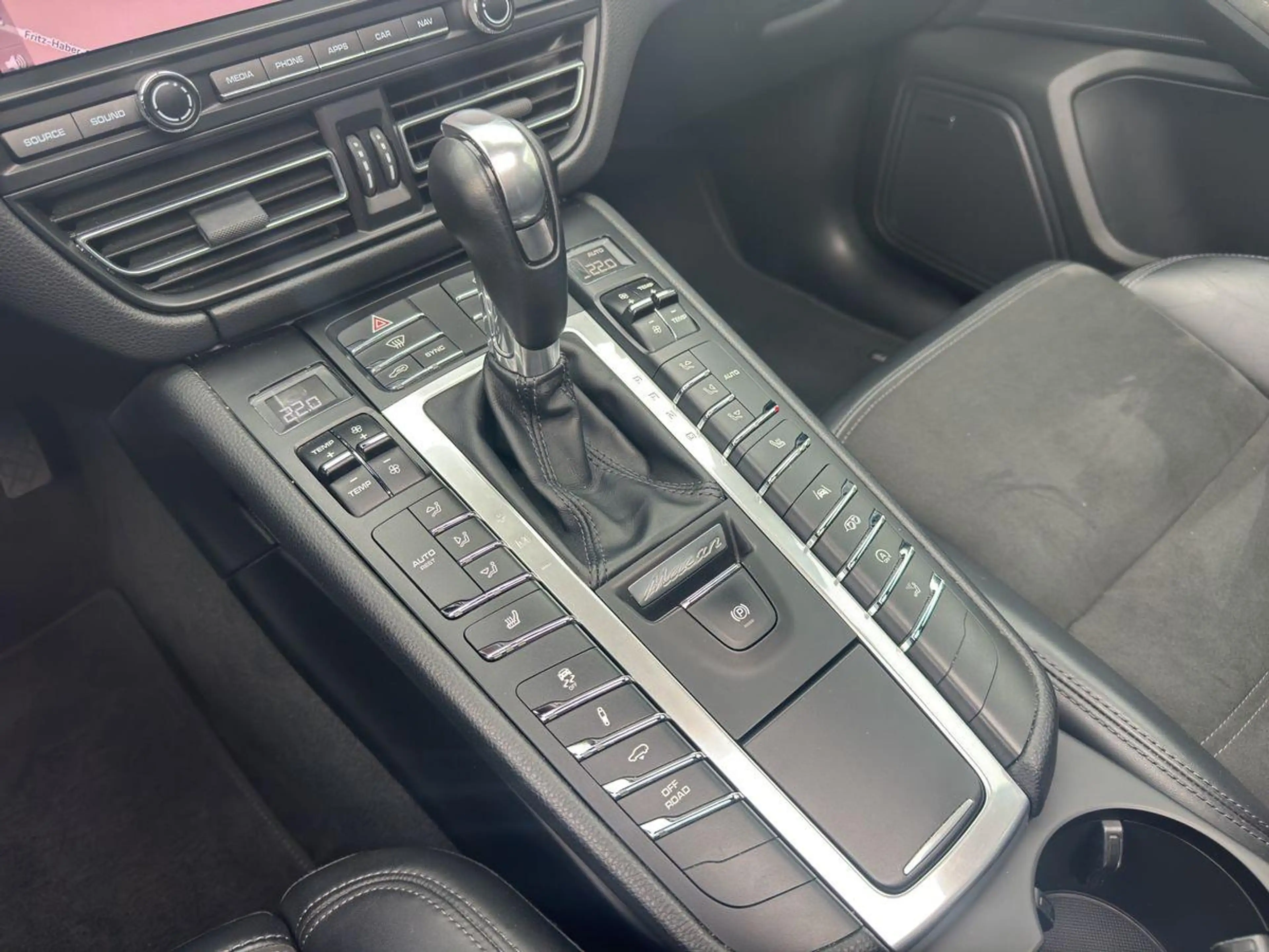 Porsche Macan GTS PANO LUFT 21" BOSE ACC CHRONO PDLS+ — photo 13