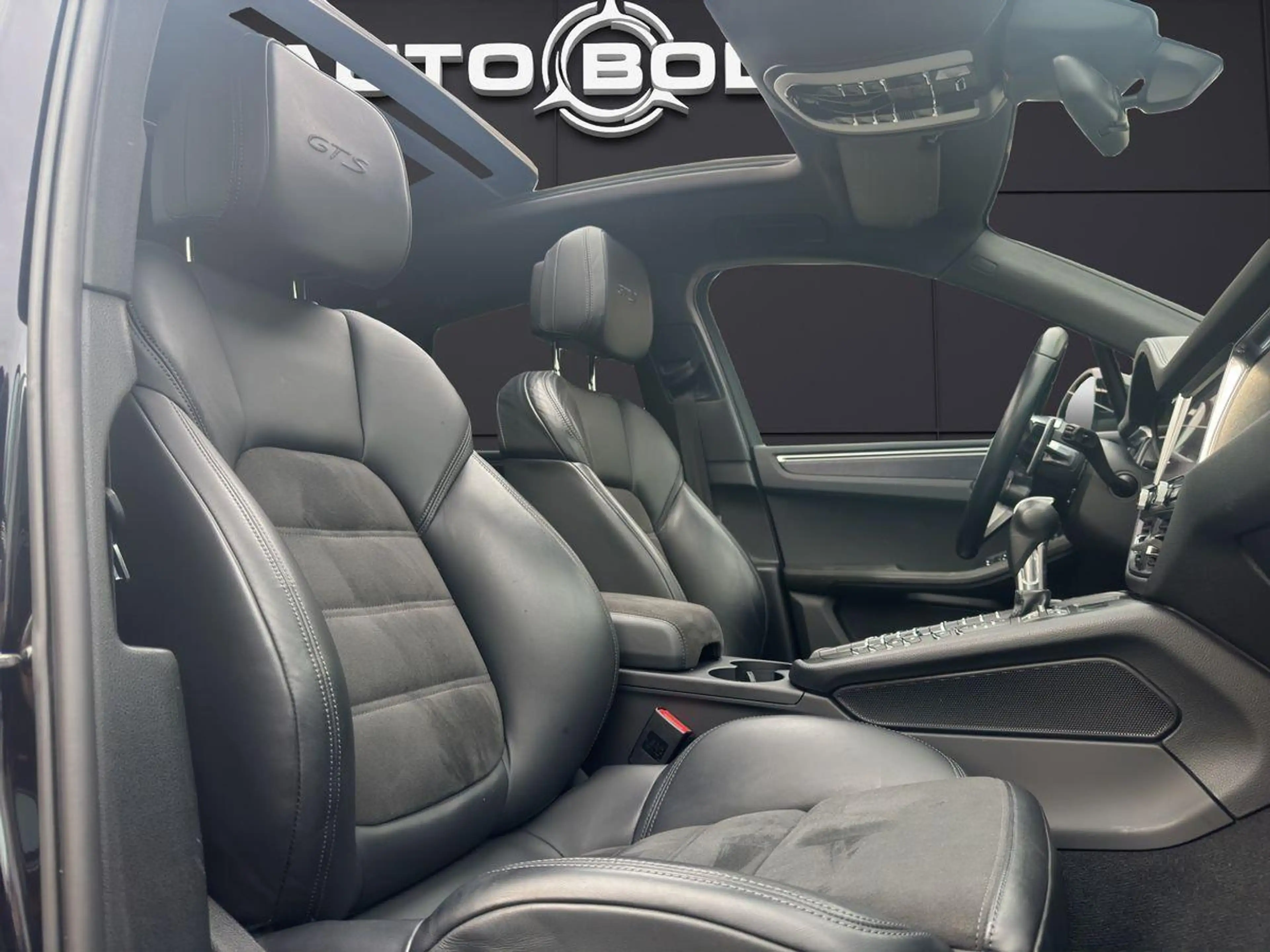 Porsche Macan GTS PANO LUFT 21" BOSE ACC CHRONO PDLS+ — photo 9