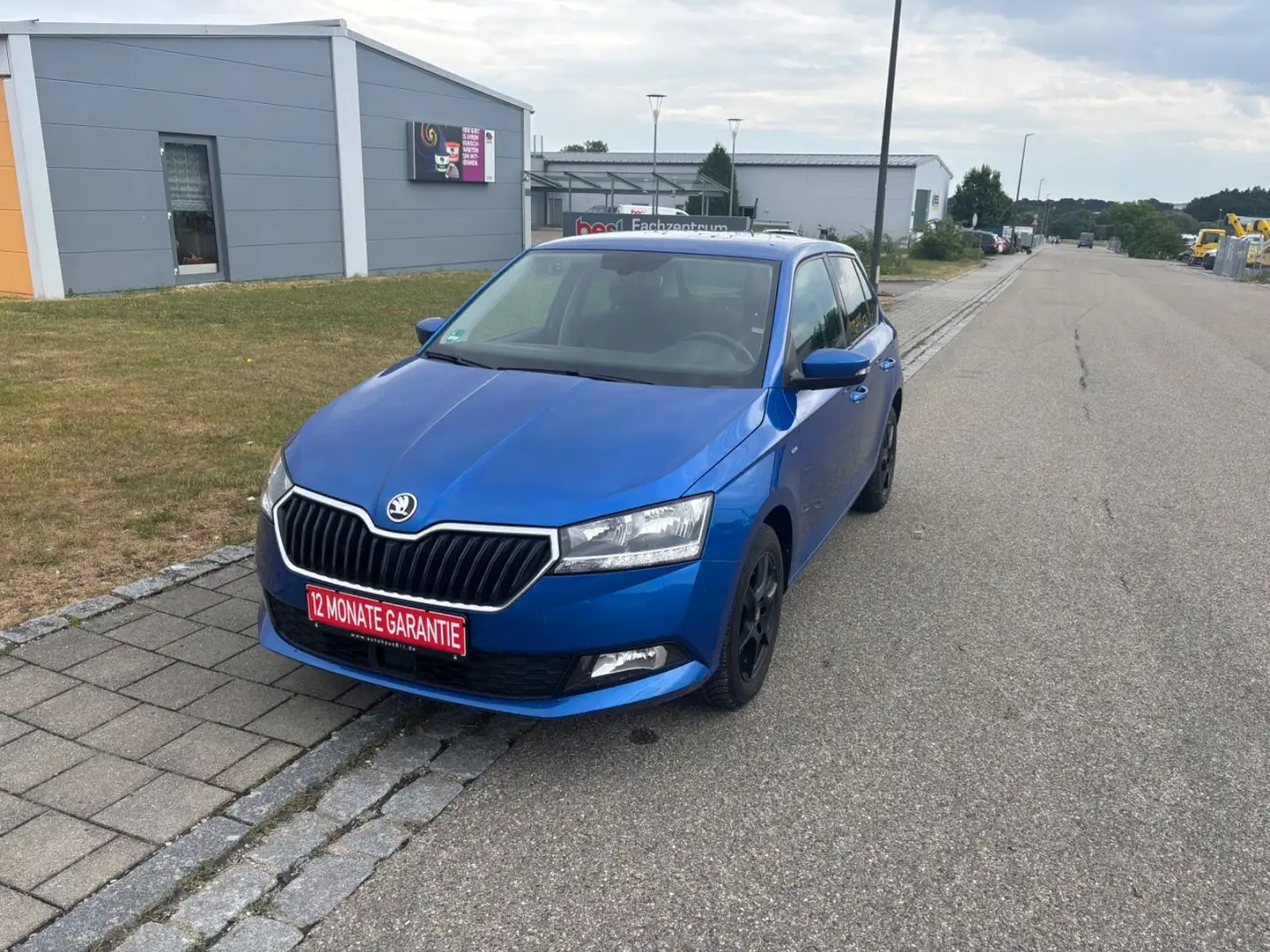 Skoda Fabia Drive 125 TÜV*GARANTIE*APP*DAB*UVM Bleu - 1