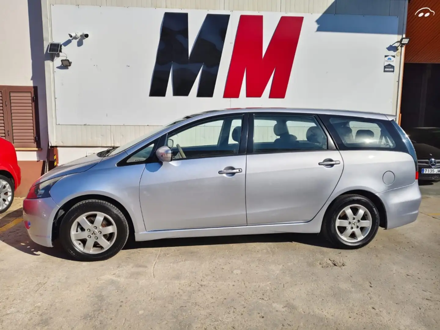 Mitsubishi Grandis 2.4 Aut. Gris - 2