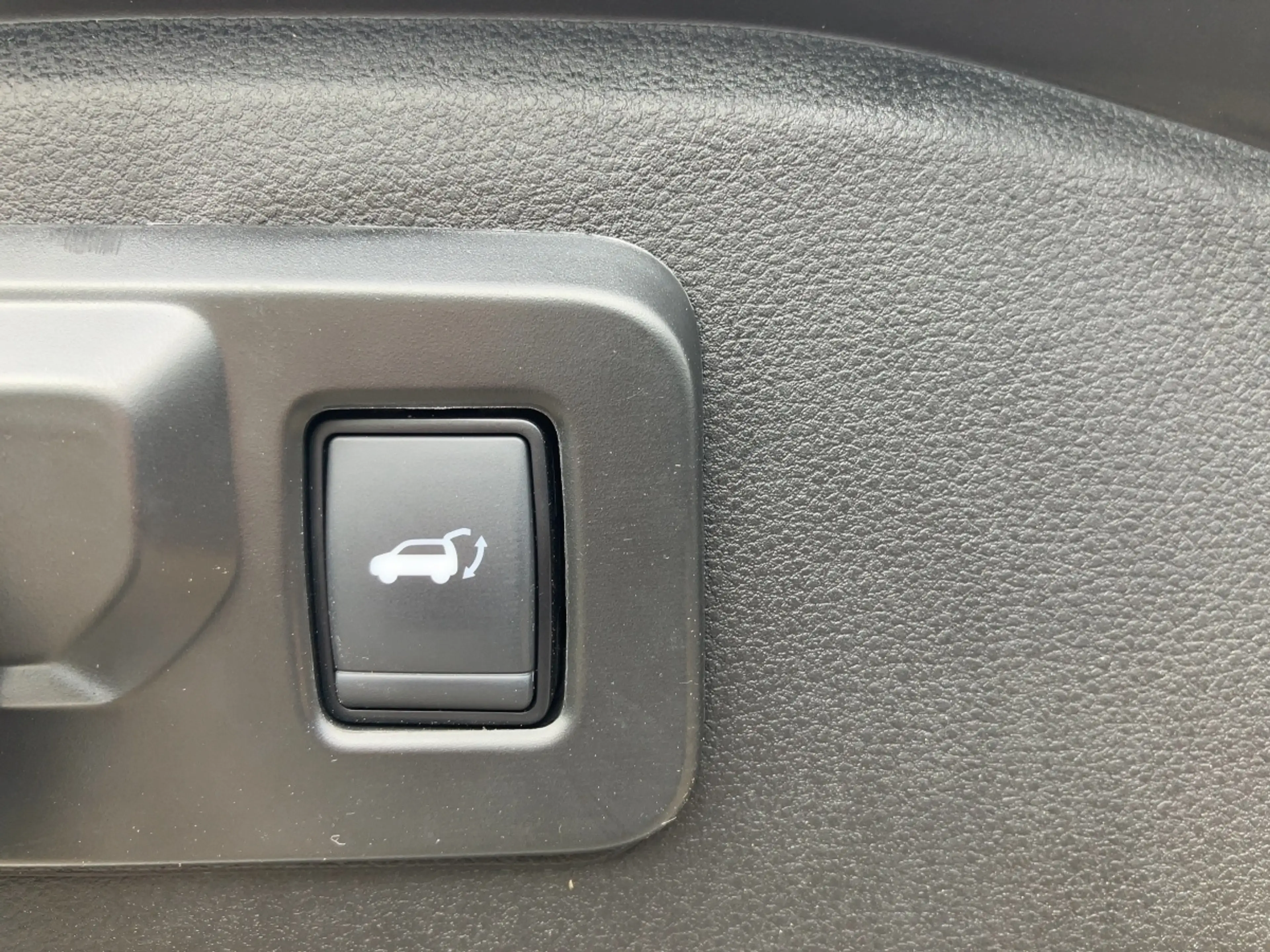 Renault Espace Techno E-Tech Full Hybrid 200 — photo 9