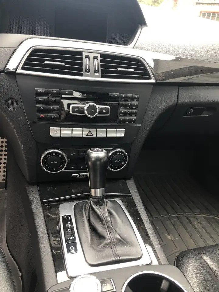 Mercedes-Benz 300 снимка Mercedes-Benz 300