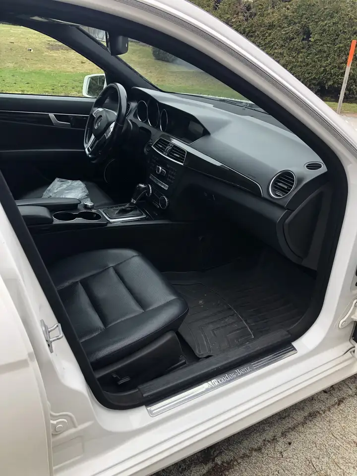 Mercedes-Benz 300 снимка Mercedes-Benz 300