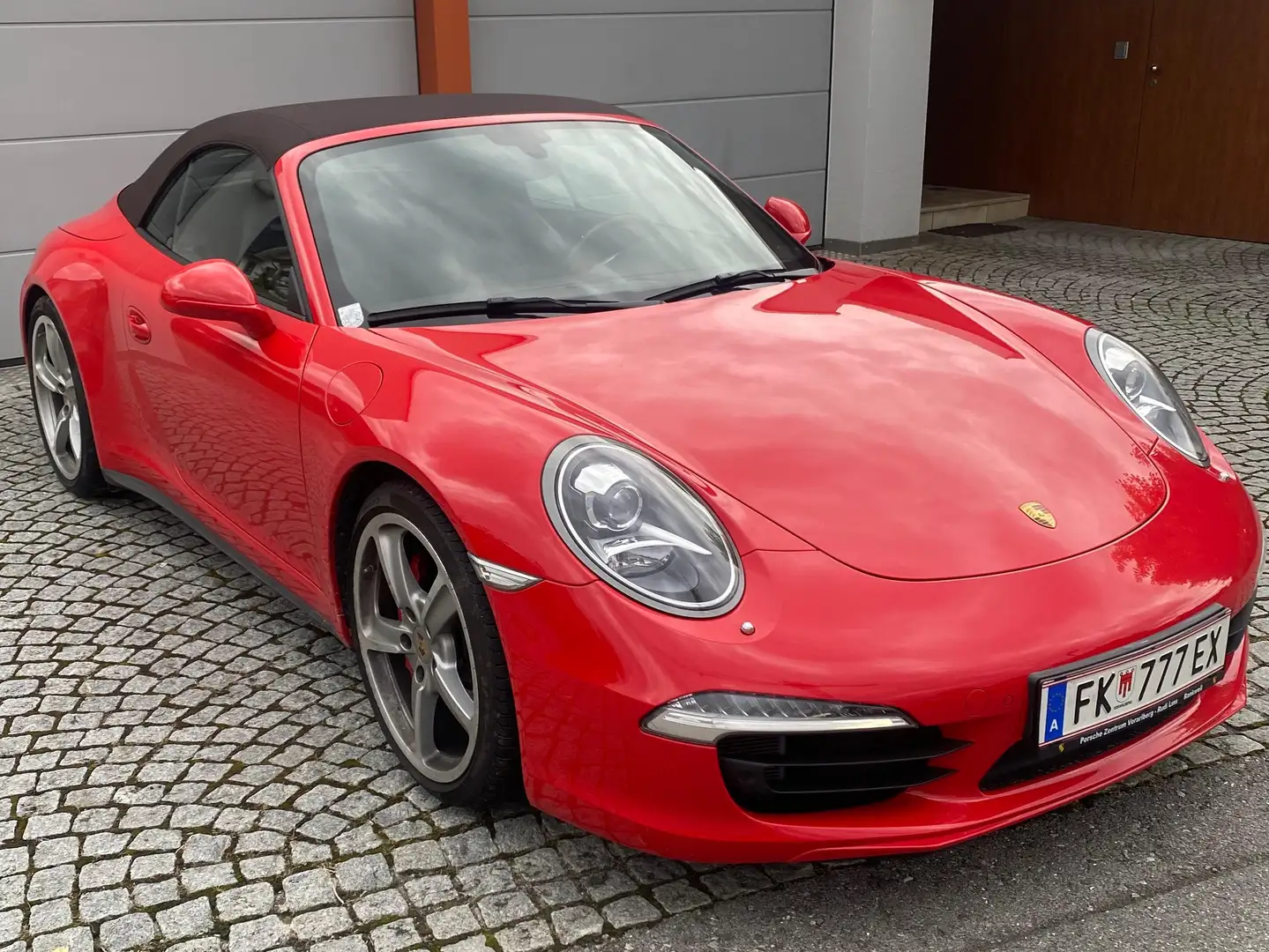 Porsche 991 911 Carrera 4S Cabrio DSG S Rot - 2