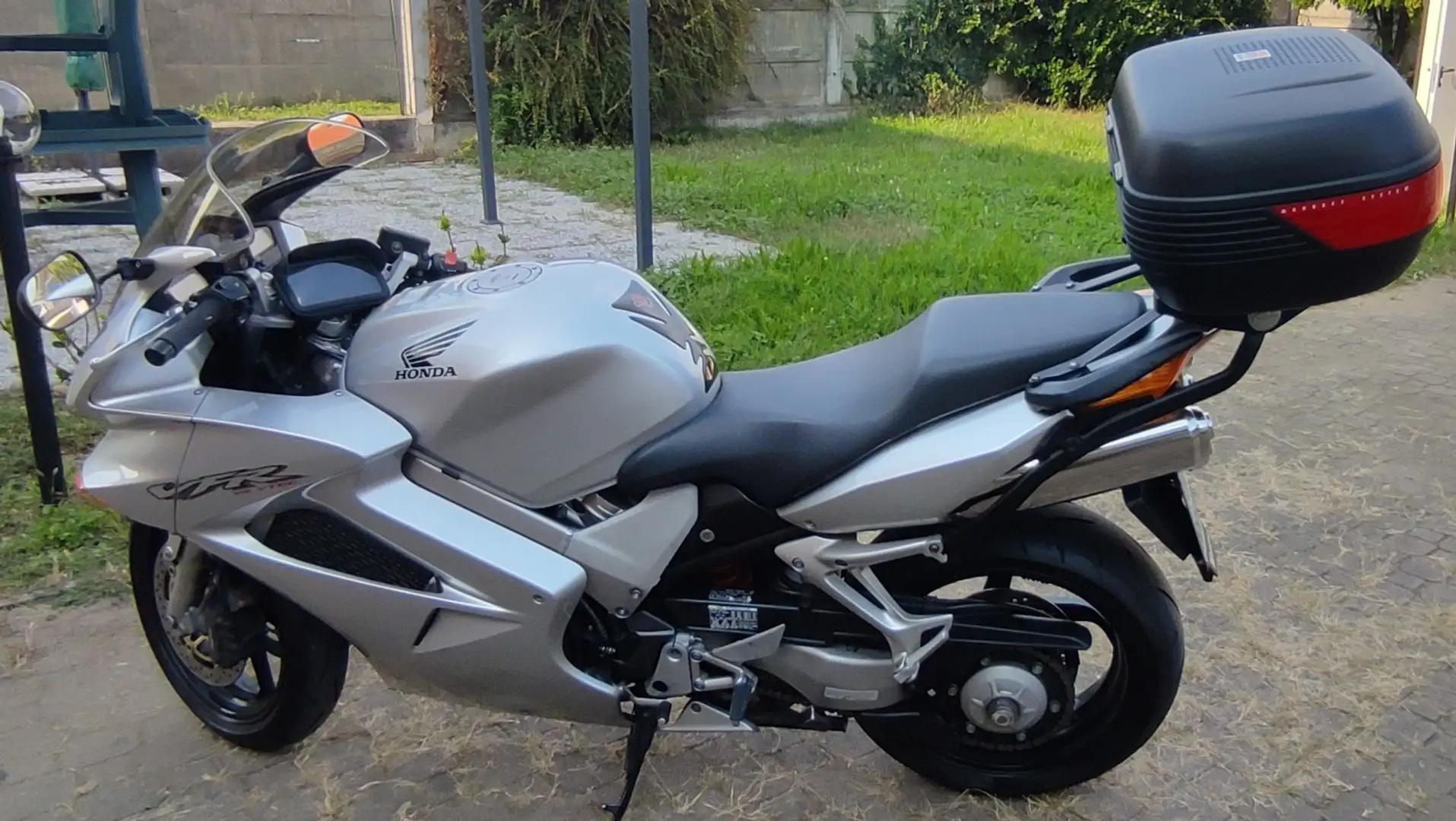 Honda VFR 800 ABS Argento - 2
