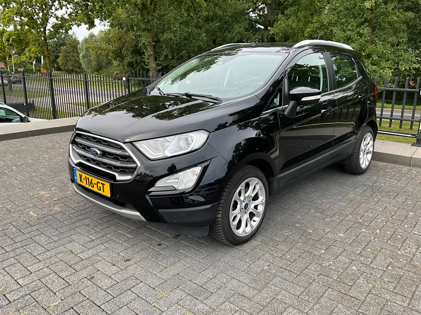 Ford EcoSport 1.0 EcoBoost Titanium Zwart - 1