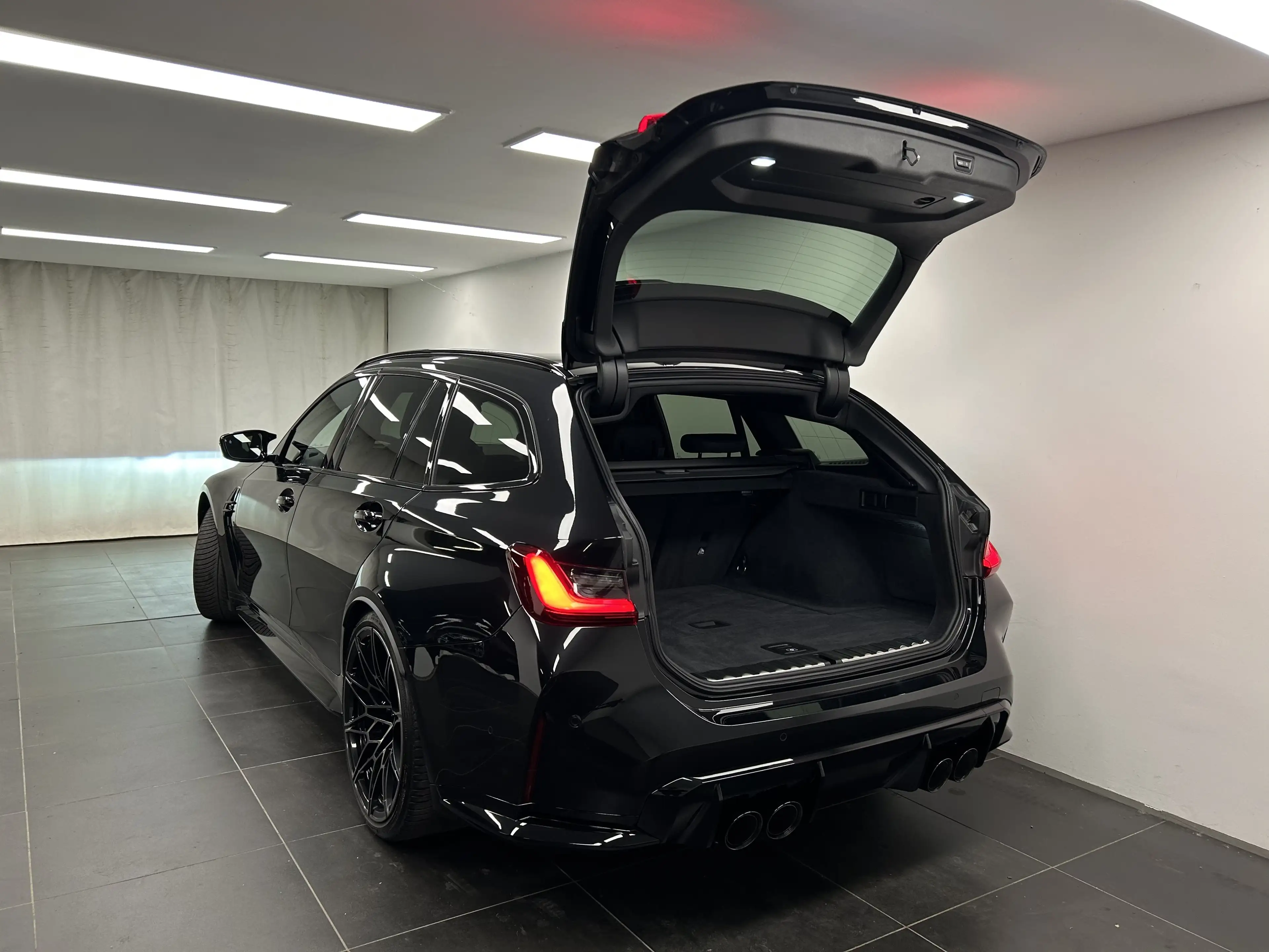 BMW M3 Competition M xDrive Touring Harman/Kardon Laser D — photo 12