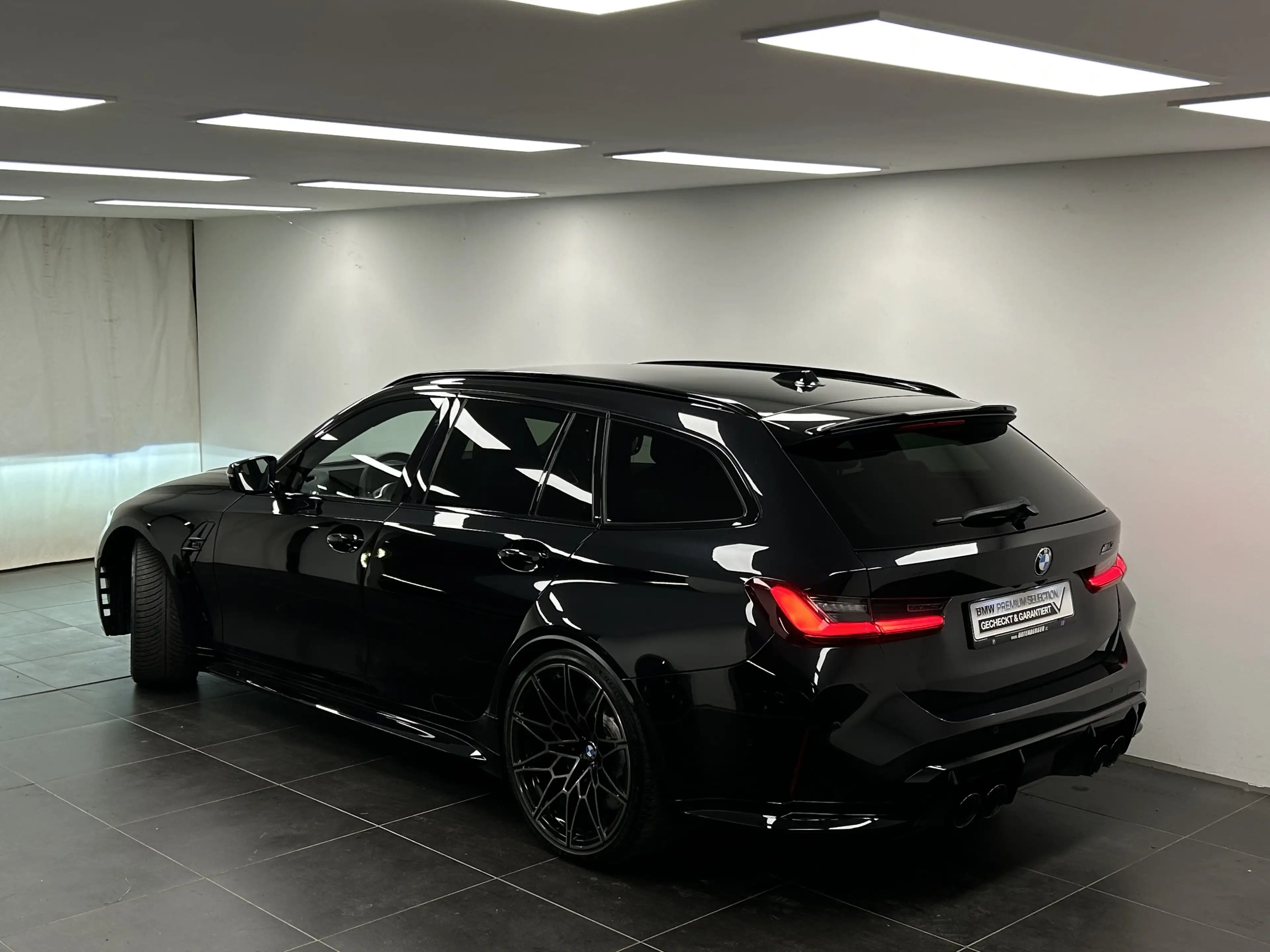 BMW M3 Competition M xDrive Touring Harman/Kardon Laser D — photo 3