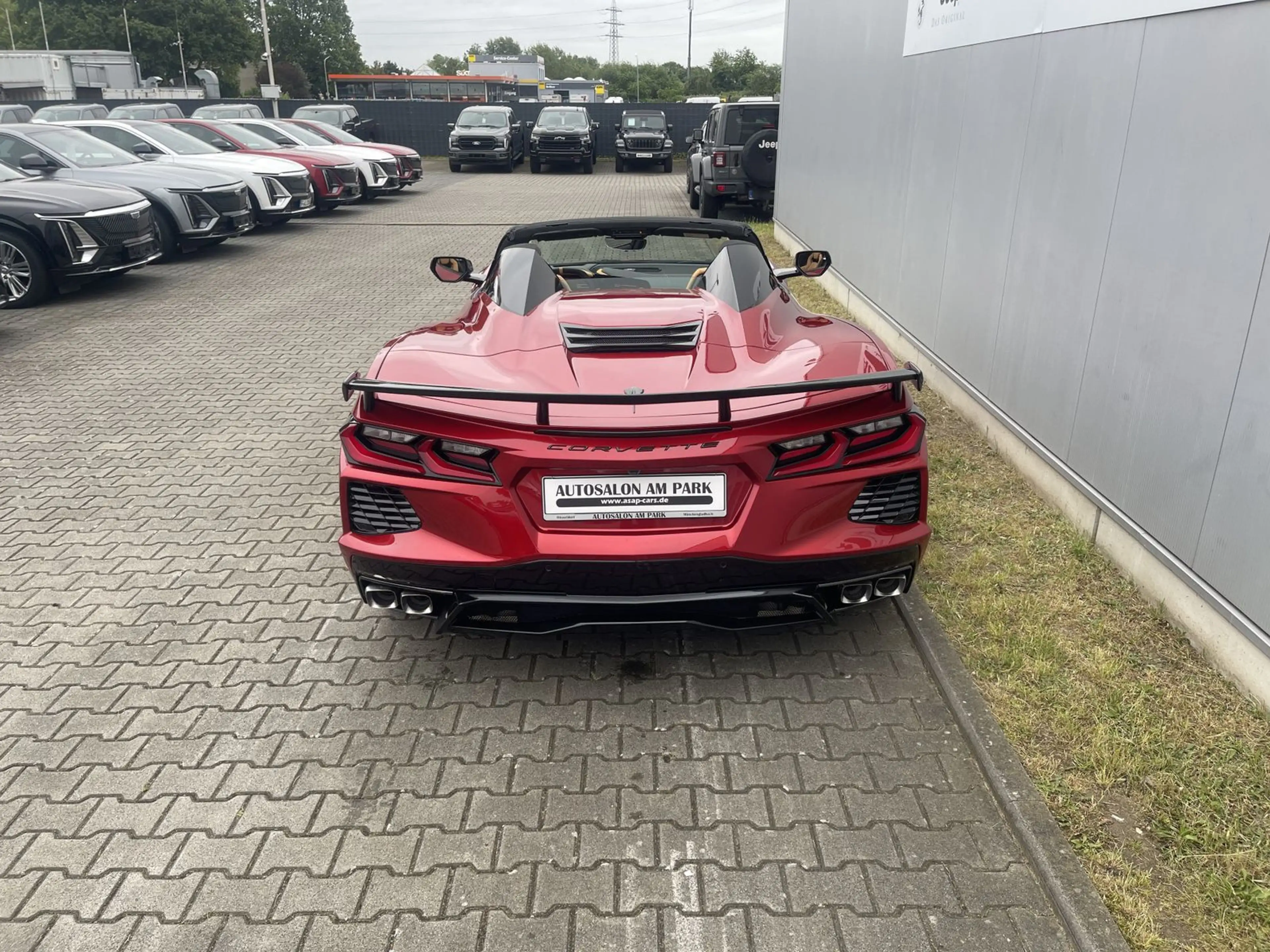 Corvette C8 Convertible 6.2 V8 3LT tactial red — photo 4