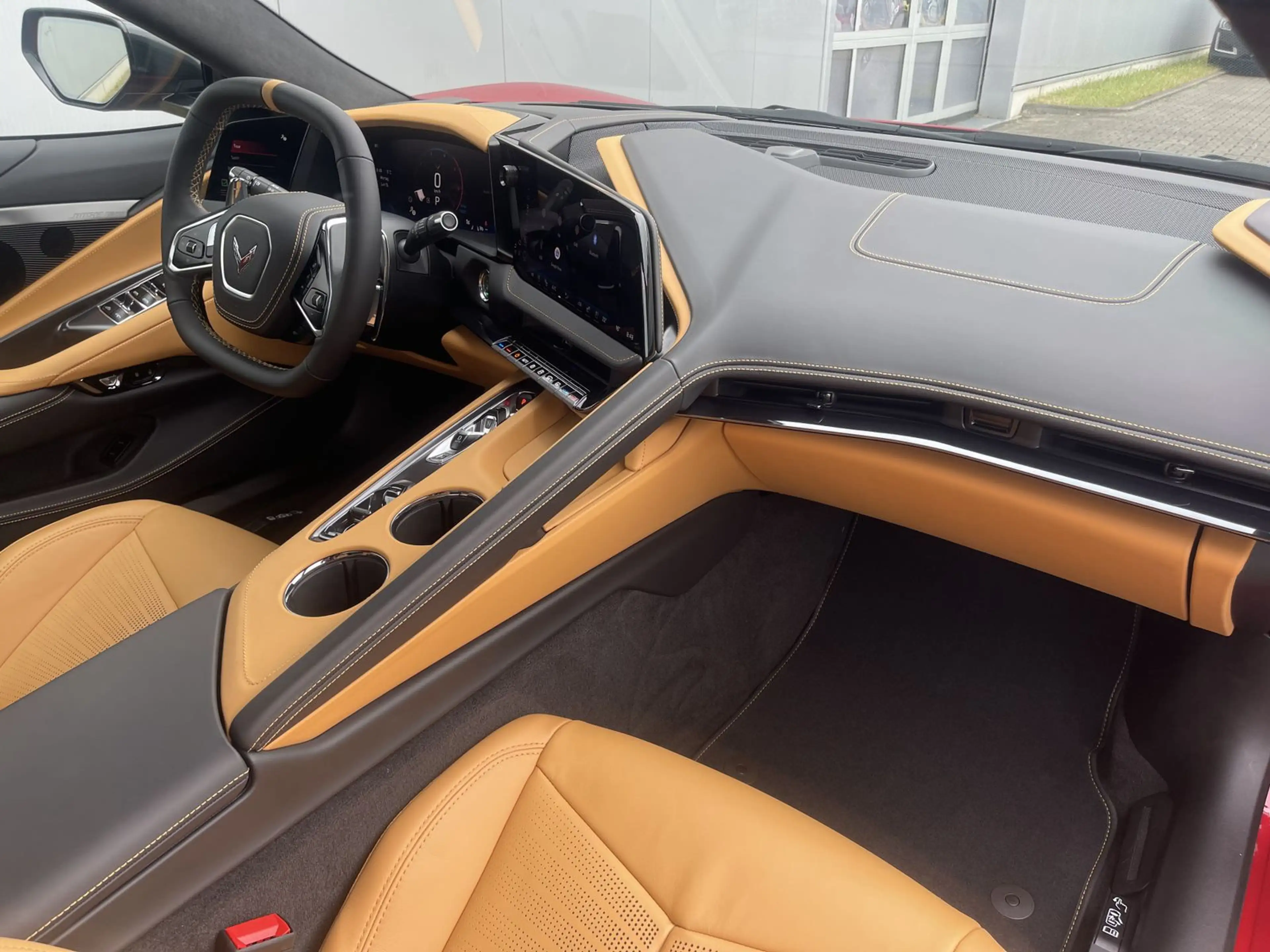 Corvette C8 Convertible 6.2 V8 3LT tactial red — photo 9