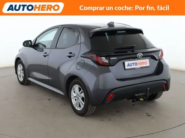 Toyota Yaris view 4