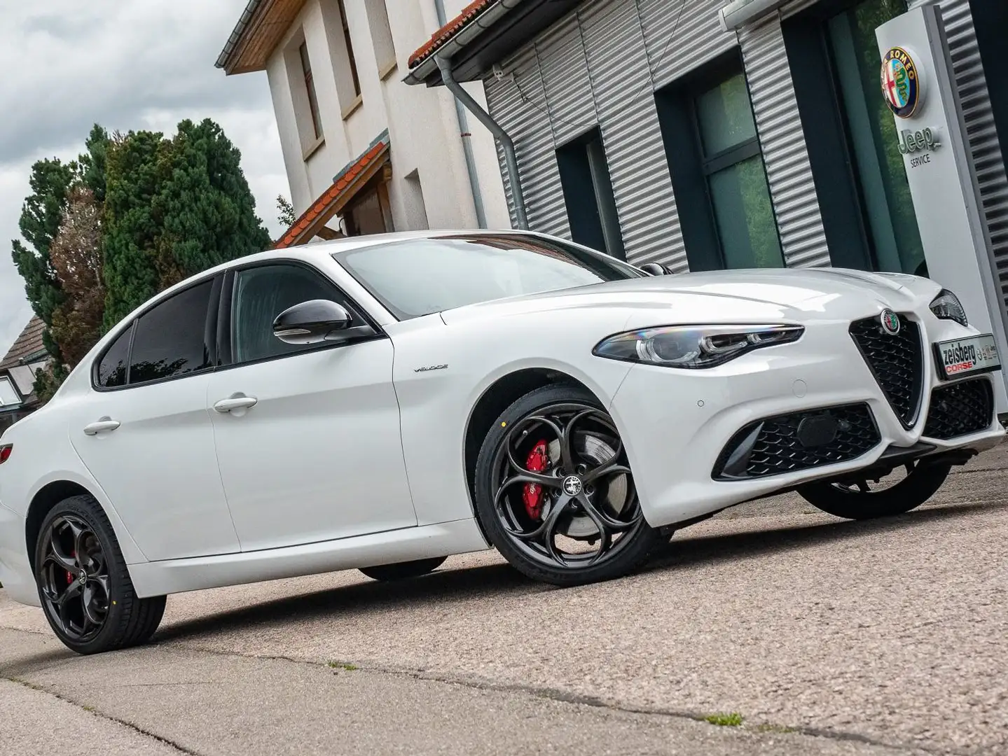 Alfa Romeo Giulia MY 24 Veloce 2.0 AT8 Q4 Tech+Prem-Paket Weiß - 1