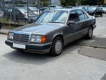 W124 Automatik Oldtimer 2.Hand Rentnerfahrzeug