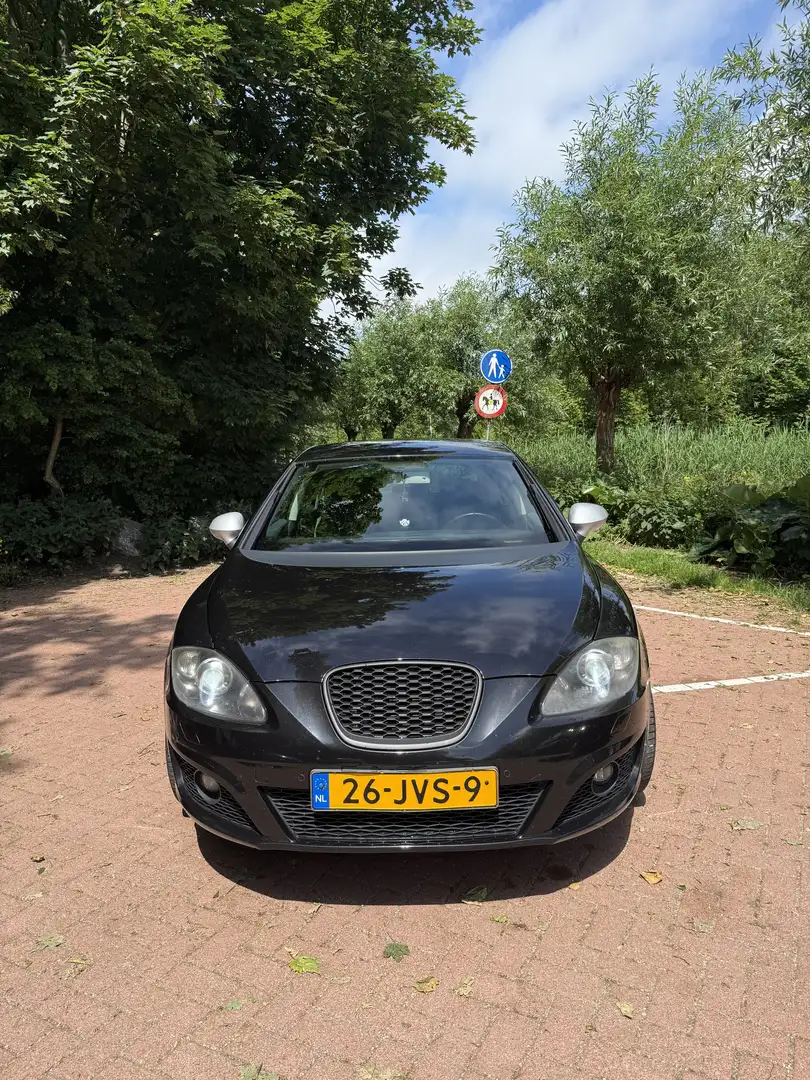 SEAT Leon Seat Leon 1.8 TSI 5drs zwart Zwart - 2