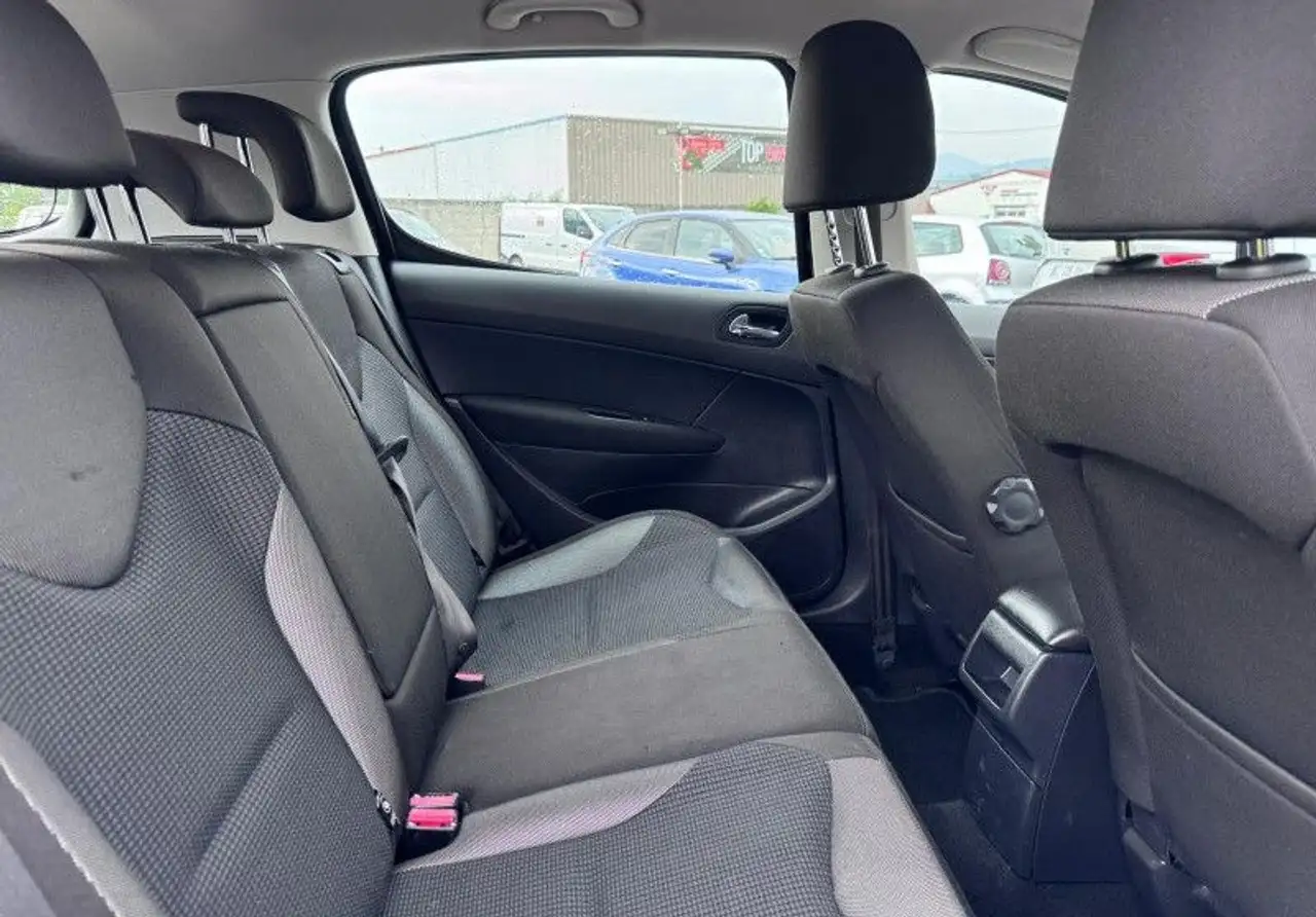 Peugeot 308 308 — photo 22