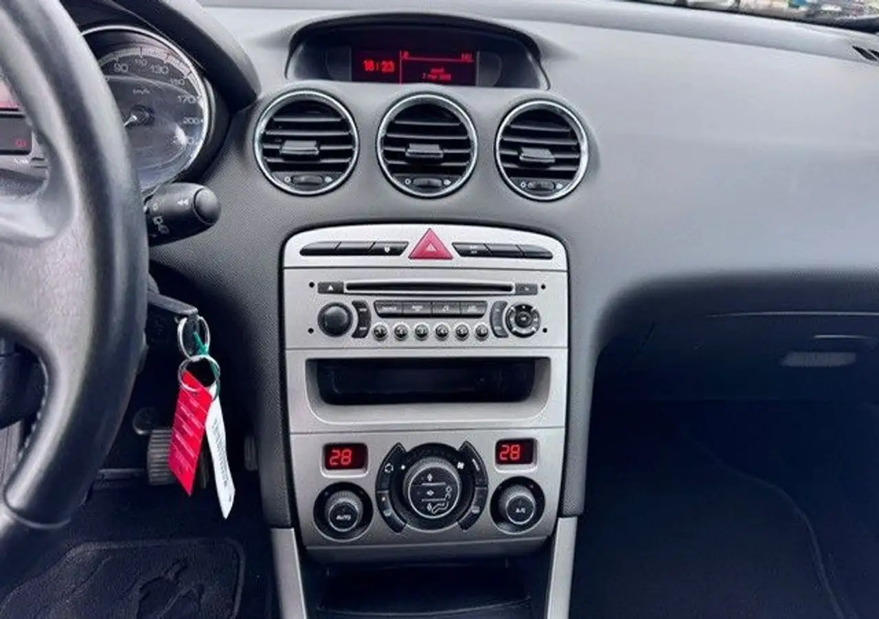 Peugeot 308 308 — photo 14