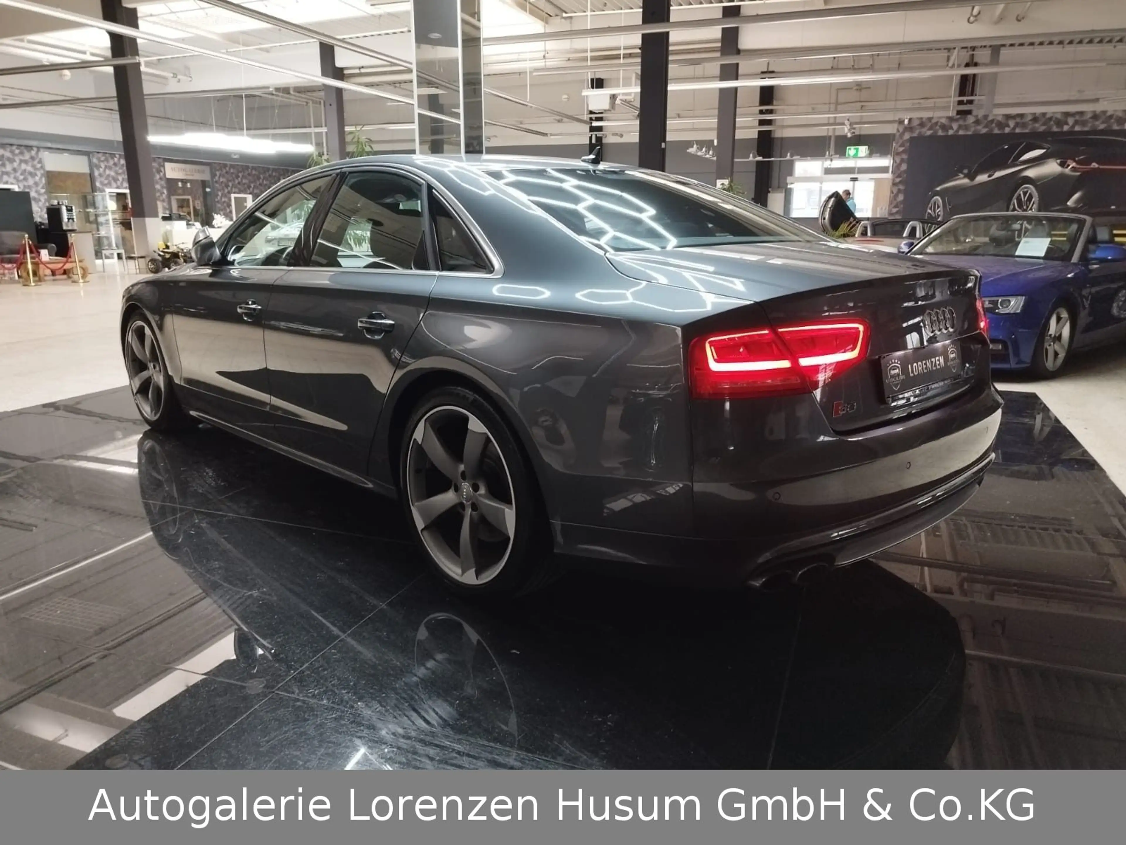 Audi S8 4.0 TFSI quattro S-LINE / LED / 520PS / Pano — photo 8
