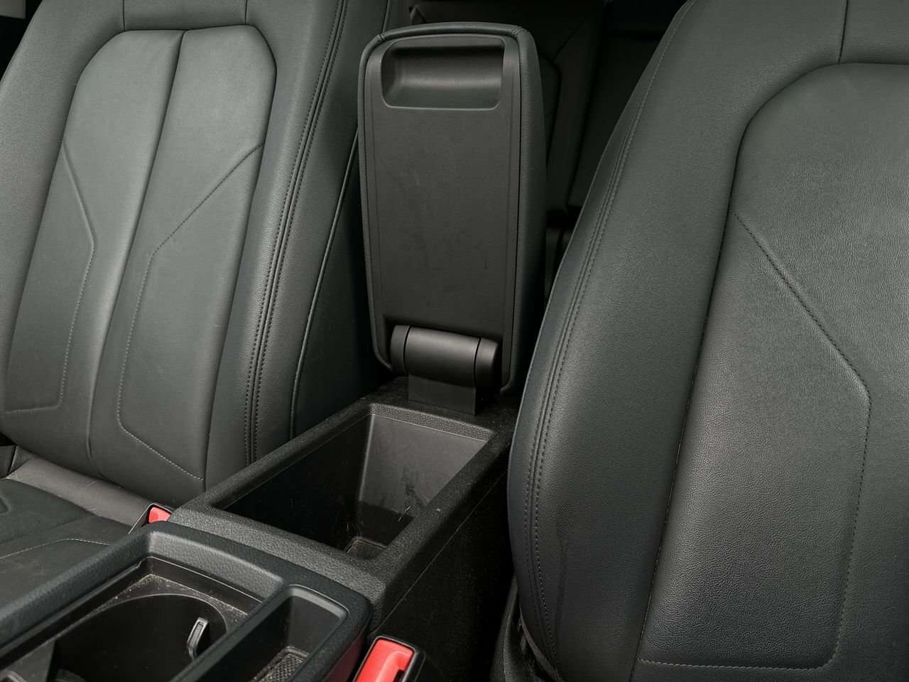 2022 Audi Q3 Heated Leather! Low kms! 4 cyl thumb 29
