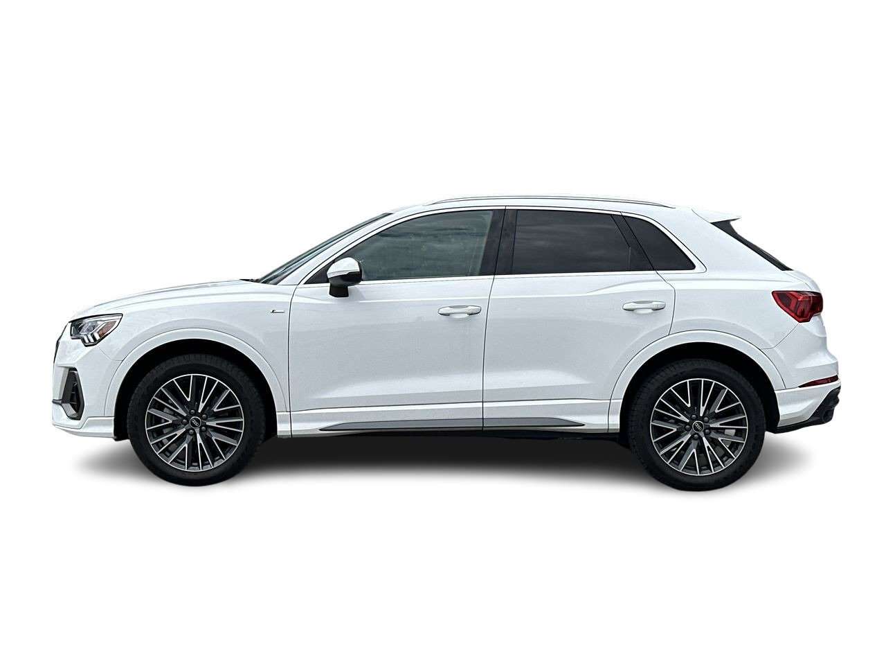 2022 Audi Q3 Heated Leather! Low kms! 4 cyl thumb 8