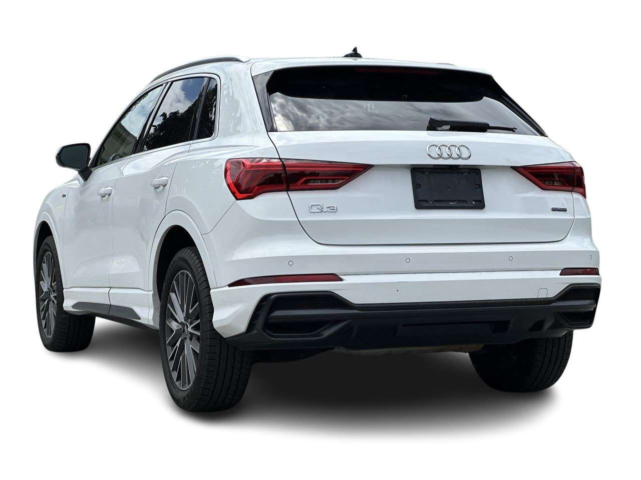 2022 Audi Q3 Heated Leather! Low kms! 4 cyl thumb 11