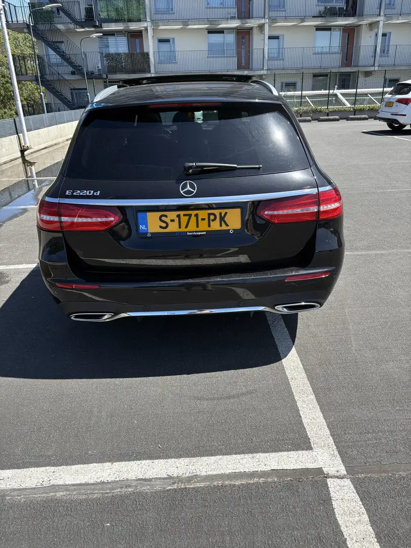 Mercedes-Benz E 220 d T 9G-TRONIC AMG Line - 2