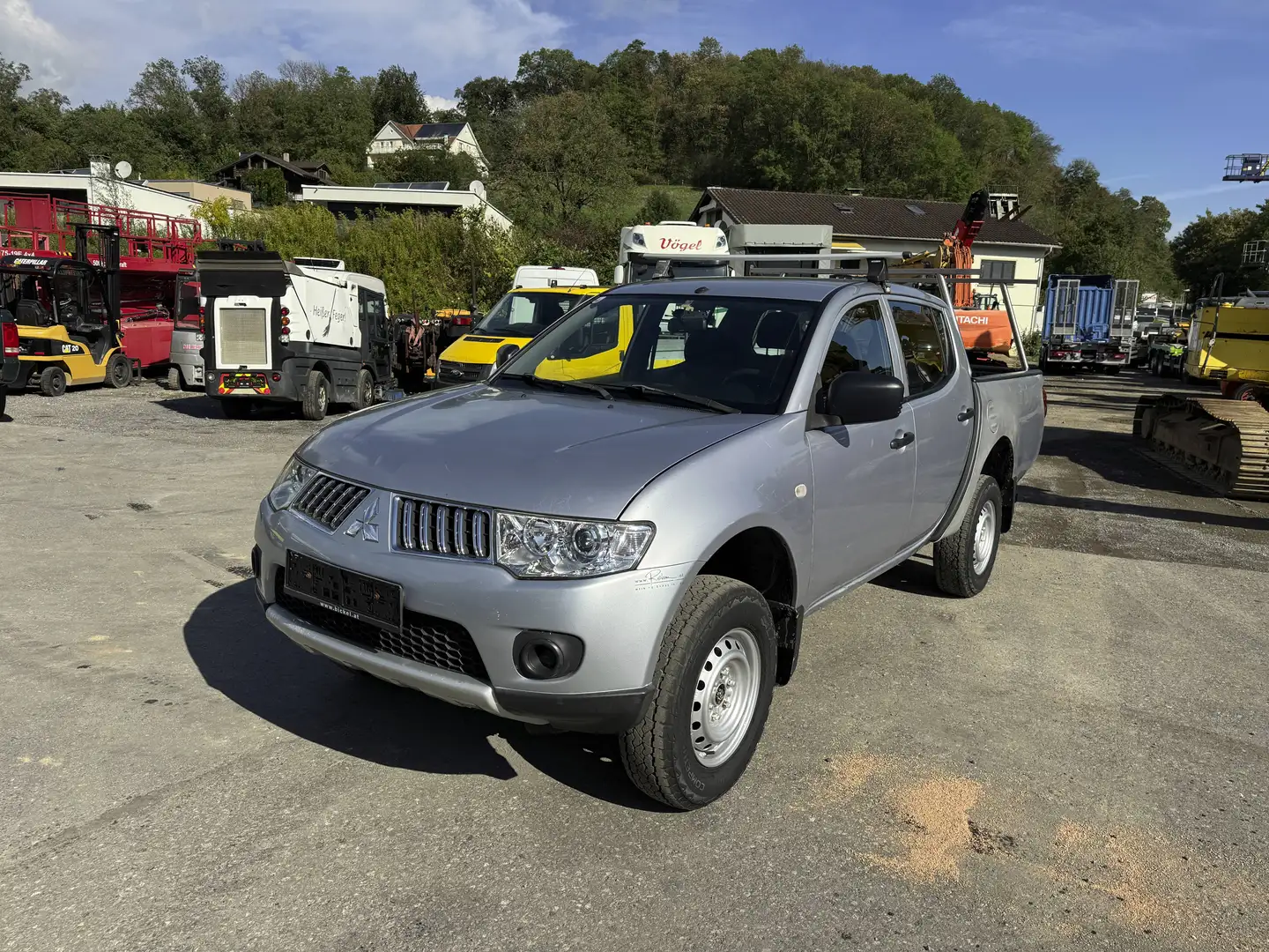 Mitsubishi L200 DK Di-D 2,5 Work Edition 4x4 Klima Grau - 2