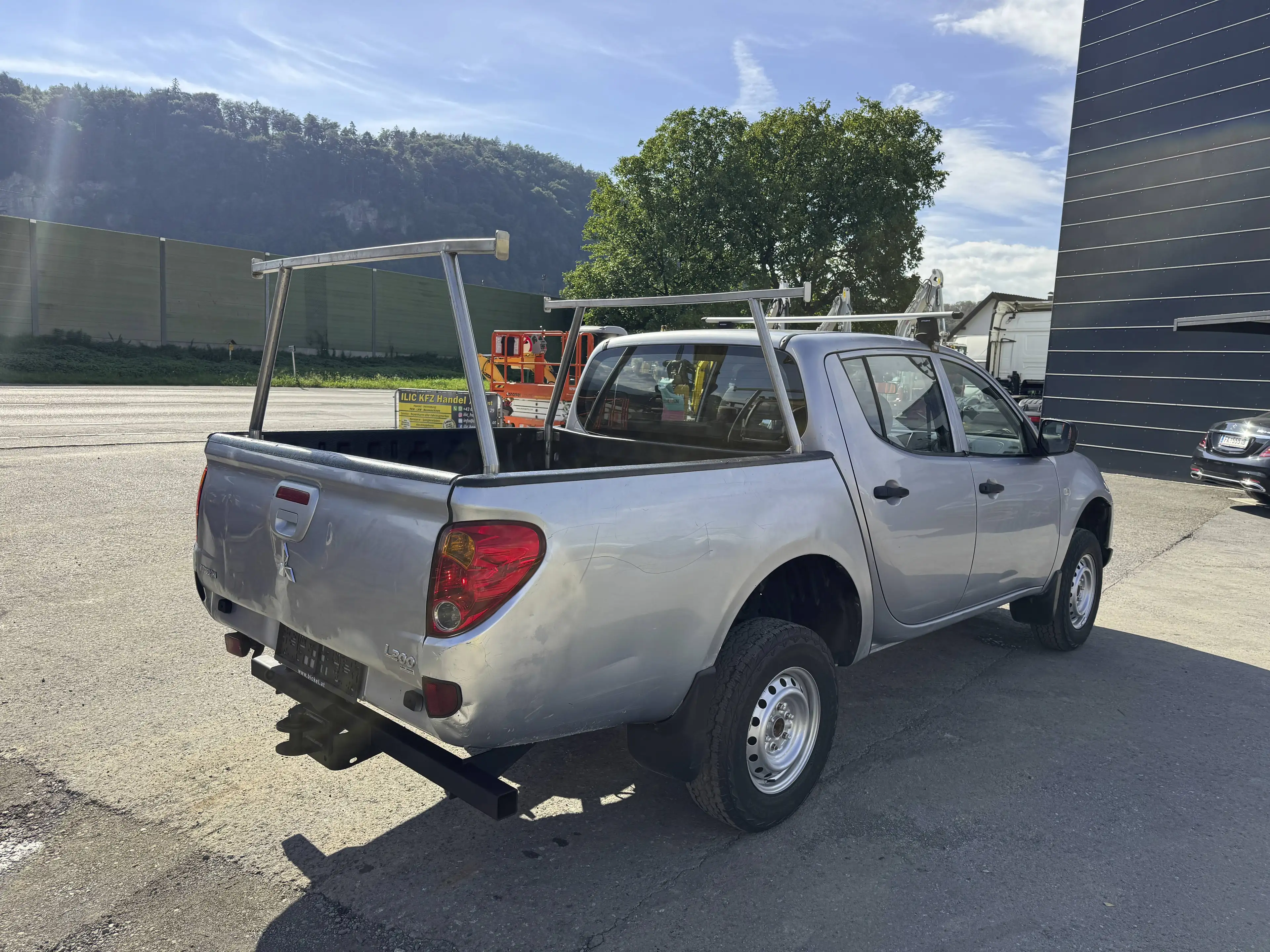 Mitsubishi L200 DK Di-D 2,5 Work Edition 4x4 Klima — photo 6