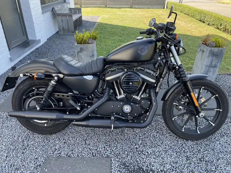 Harley-Davidson Iron 883