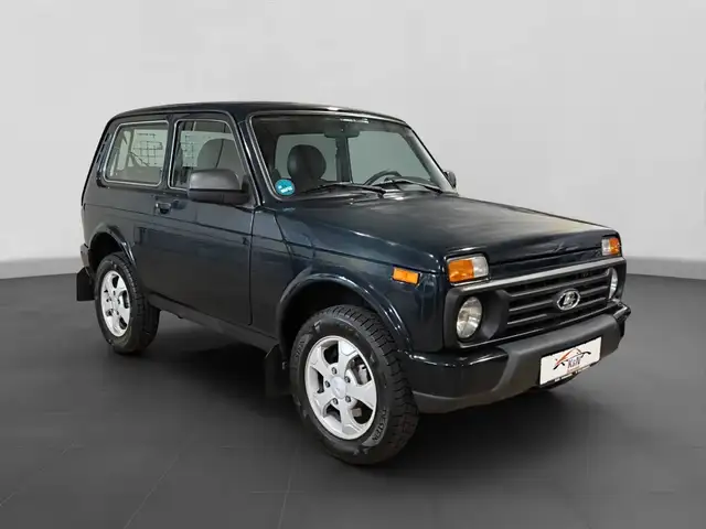 Lada Taiga Urban 4x4 *AHK*SHZ*Servo*4 Sitze*TÜV NEU*2. Hand
