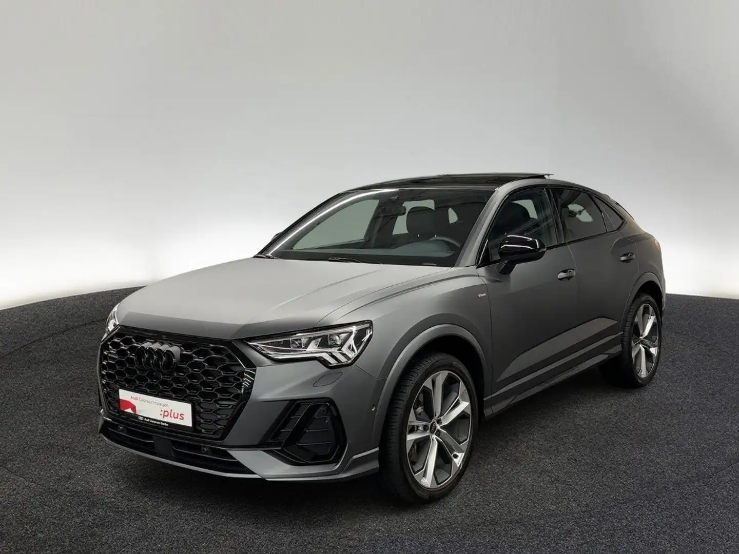 Audi Q3 S line 45 TFSI qu.S tr. STDHZG PANO Grau - 2
