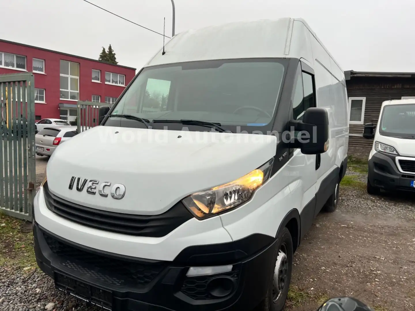 Iveco Daily Kasten HKa 35 S ... V Radstand 3520 L Weiß - 1