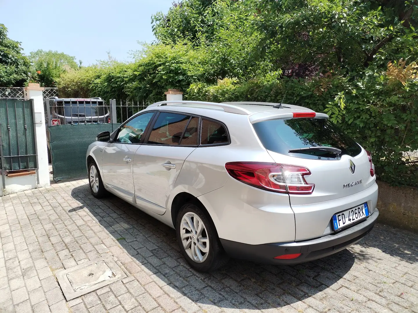 Renault Megane Sportour Gri - 2