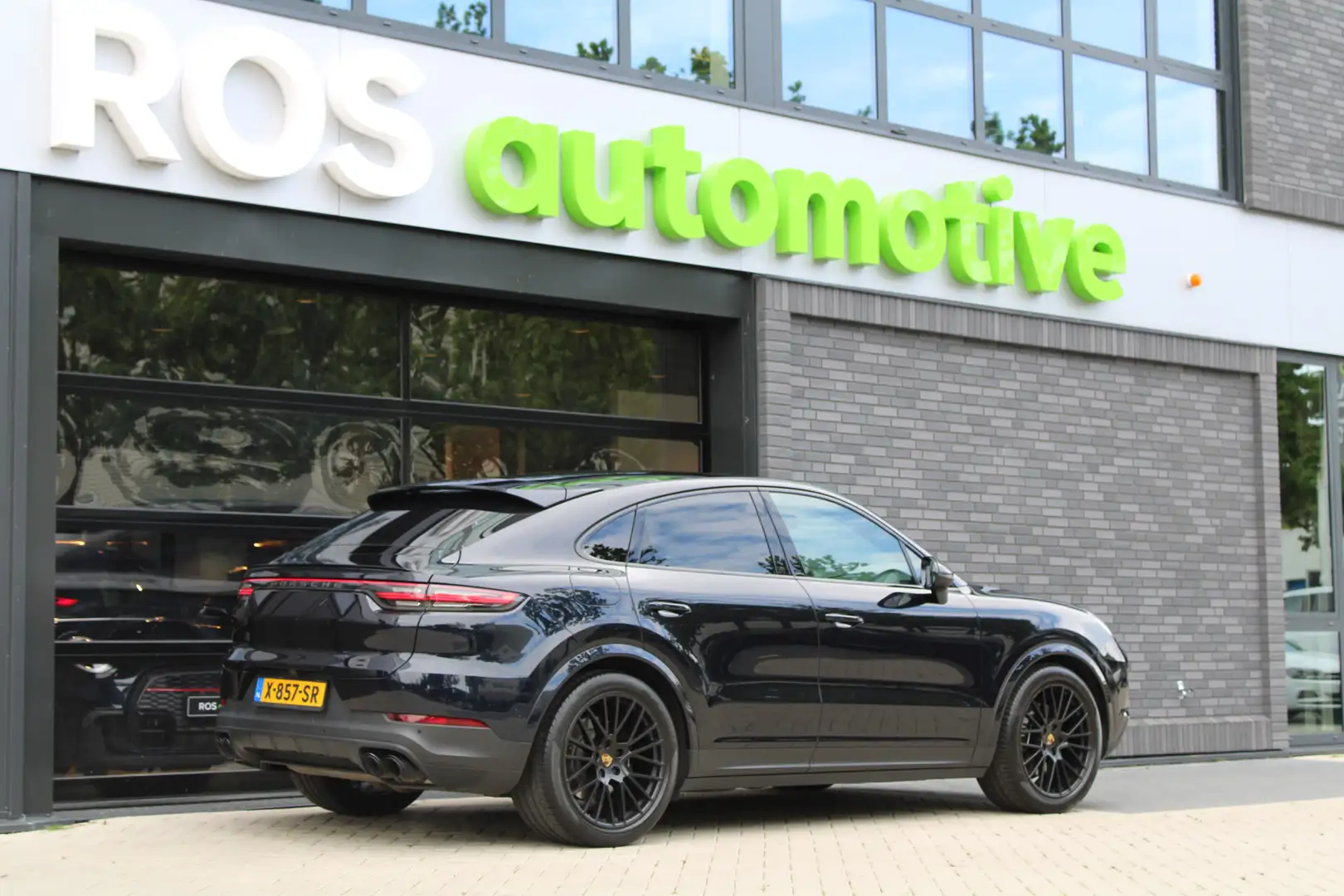 Porsche Cayenne Coupé 3.0 E-Hybrid Platinum Edition | BOSE | MEMOR Blauw - 2