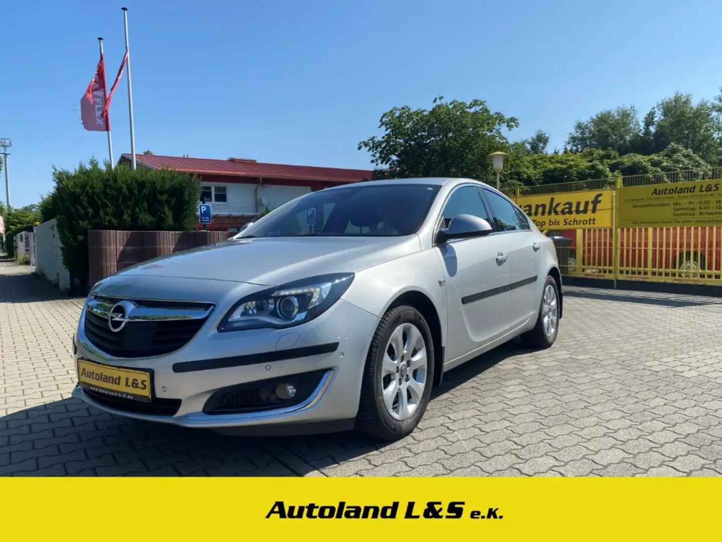Opel Insignia A Innovation 4x4 2.0 Turbo, 1.Hd, Autom.,Bi-Xenon, Silber - 1