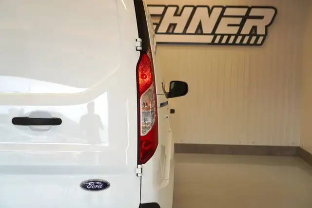 Ford Transit Connect view 6